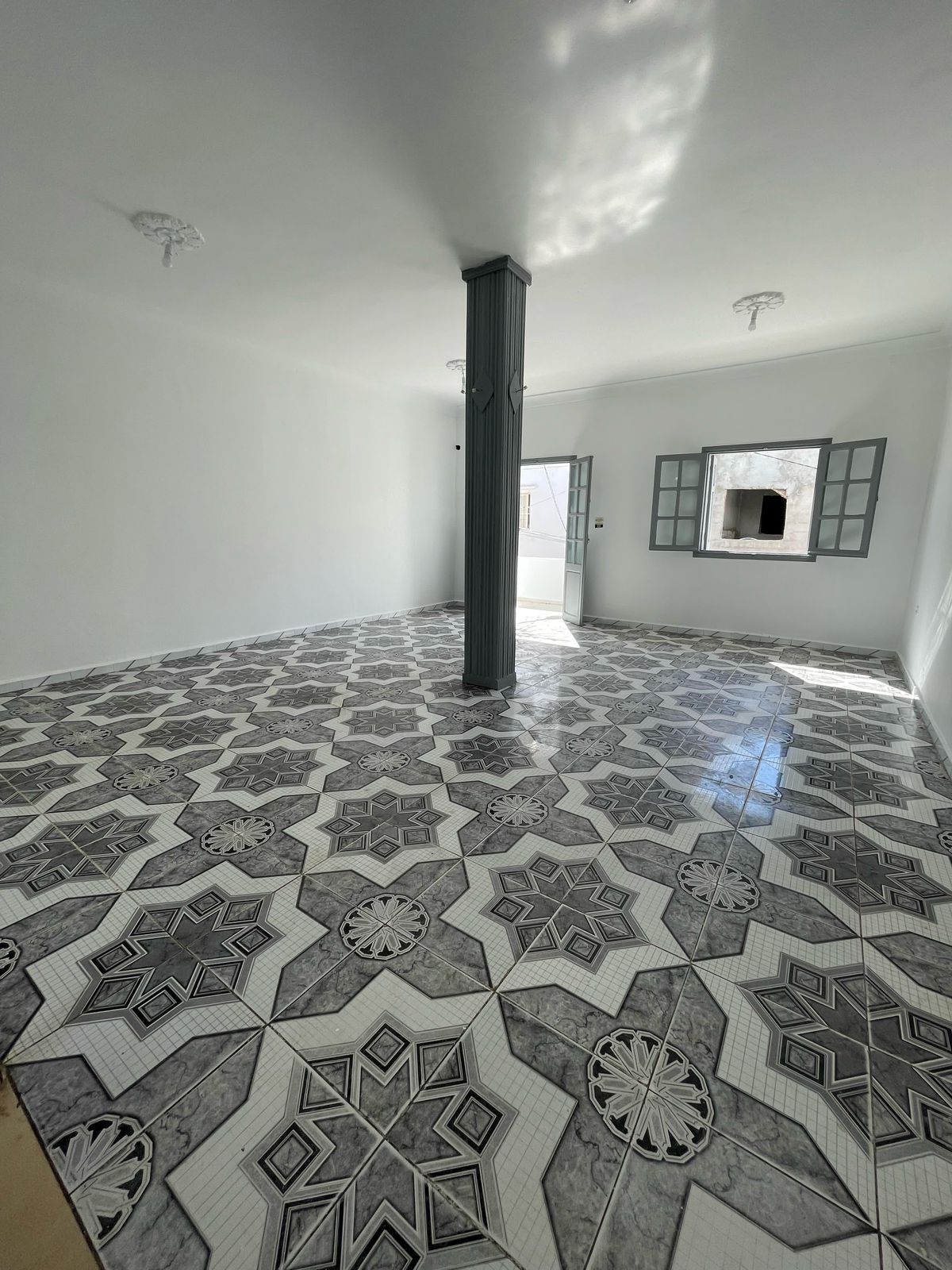 Hammam Lif&nbsp;Hammam Lif&nbsp;Vente&nbsp;Duplex&nbsp;Villa sur la mer