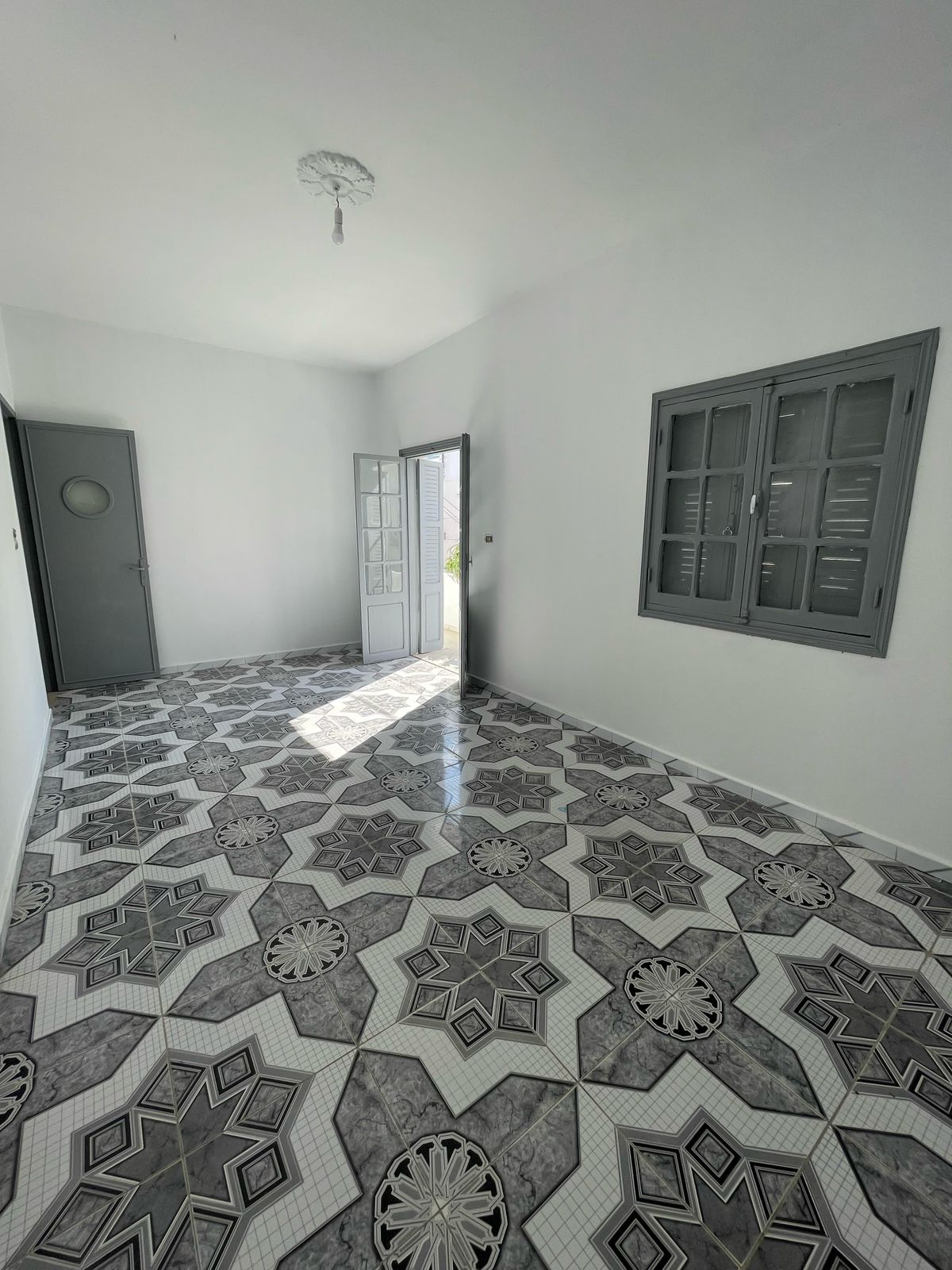 Hammam Lif&nbsp;Hammam Lif&nbsp;Vente&nbsp;Duplex&nbsp;Villa sur la mer