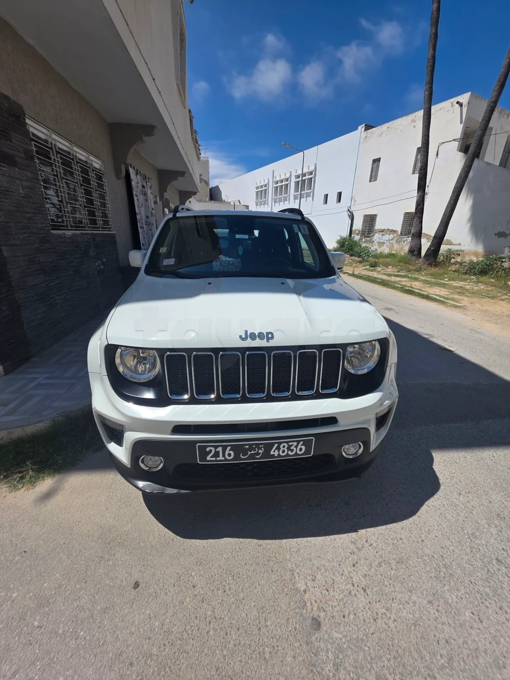 Ouerdanine&nbsp;Cite Ennouzha&nbsp;Jeep&nbsp;Autre Mod�le&nbsp;Jeep ren�gate 1ere main