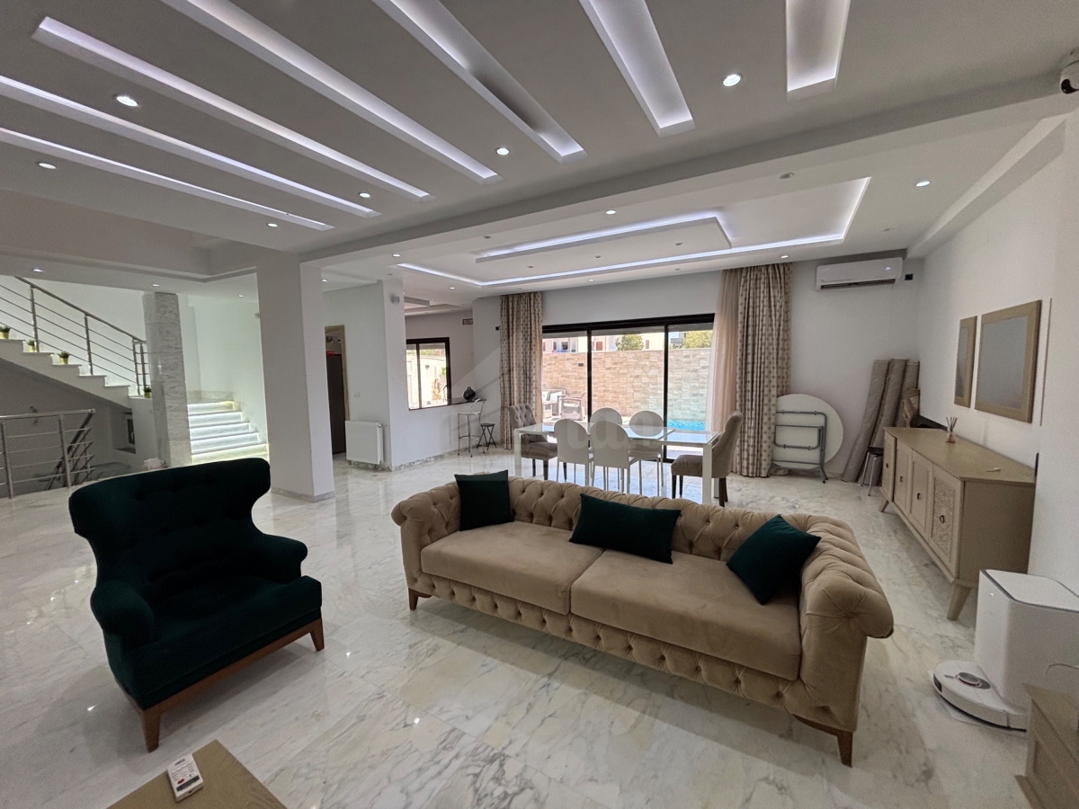 Raoued&nbsp;Raoued&nbsp;Vente&nbsp;Maisons&nbsp;Villa avec piscine a raoued