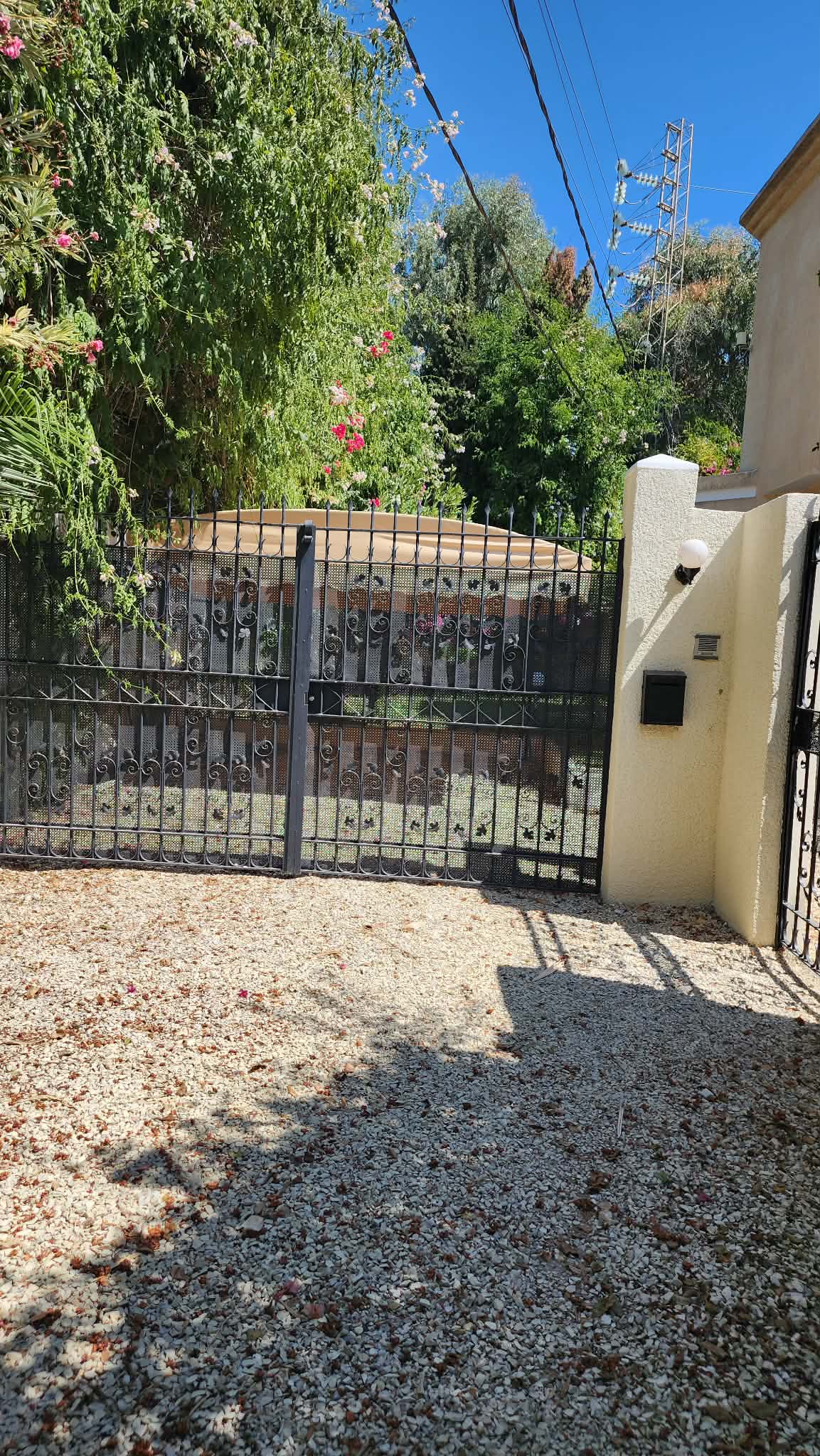 La Soukra&nbsp;La Soukra&nbsp;Location&nbsp;Maisons&nbsp;Villa avec jardin � chotrana 2 la soukra