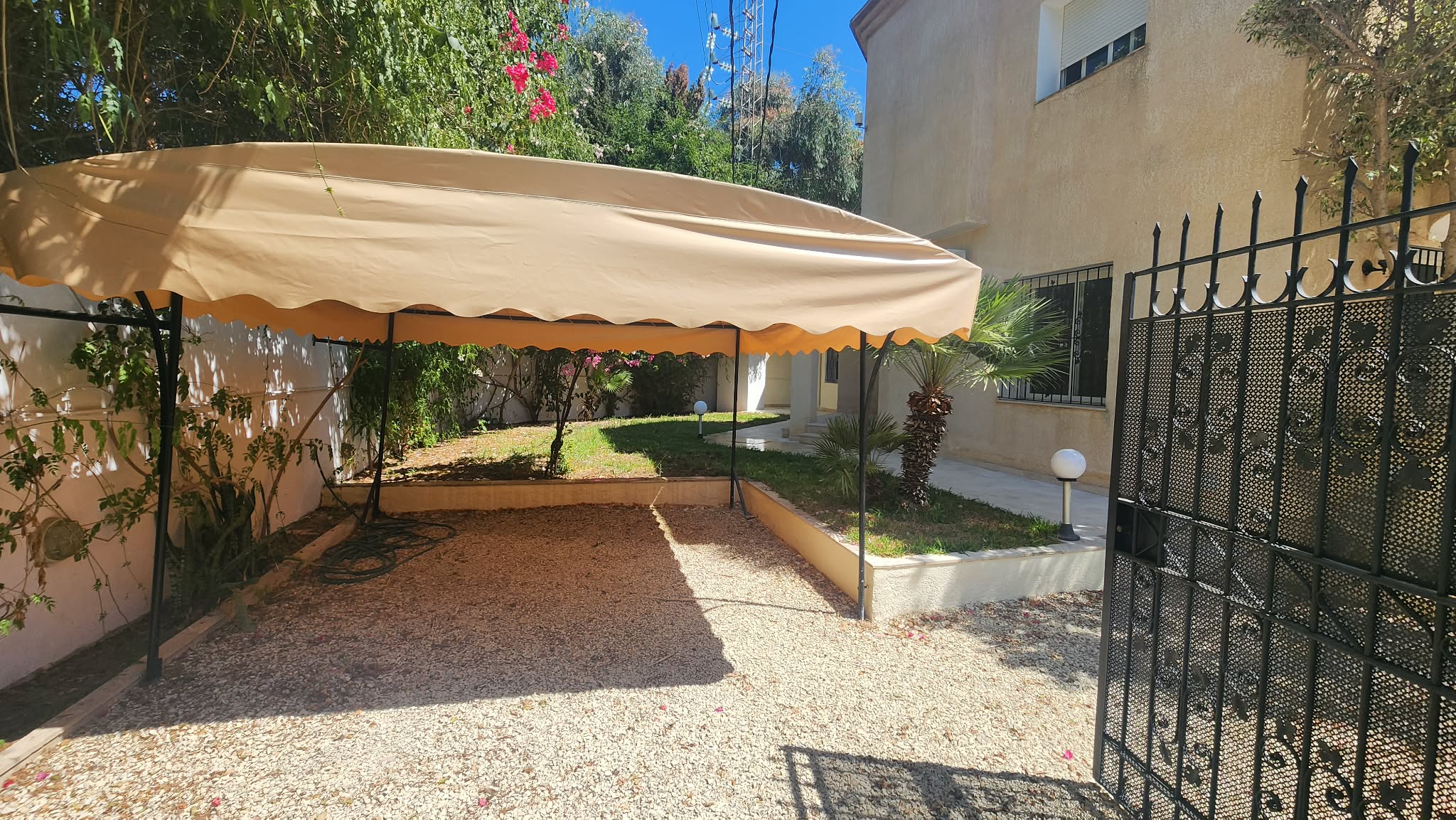 La Soukra&nbsp;La Soukra&nbsp;Location&nbsp;Maisons&nbsp;Villa avec jardin � chotrana 2 la soukra