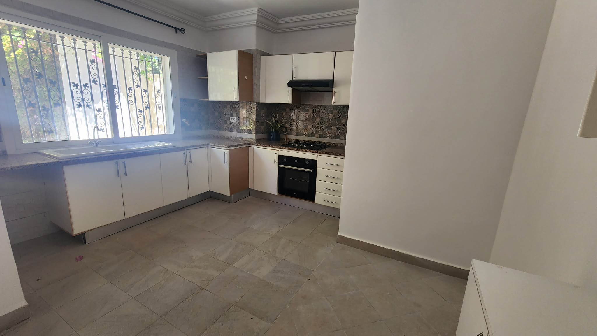 La Soukra&nbsp;La Soukra&nbsp;Location&nbsp;Maisons&nbsp;Villa avec jardin � chotrana 2 la soukra