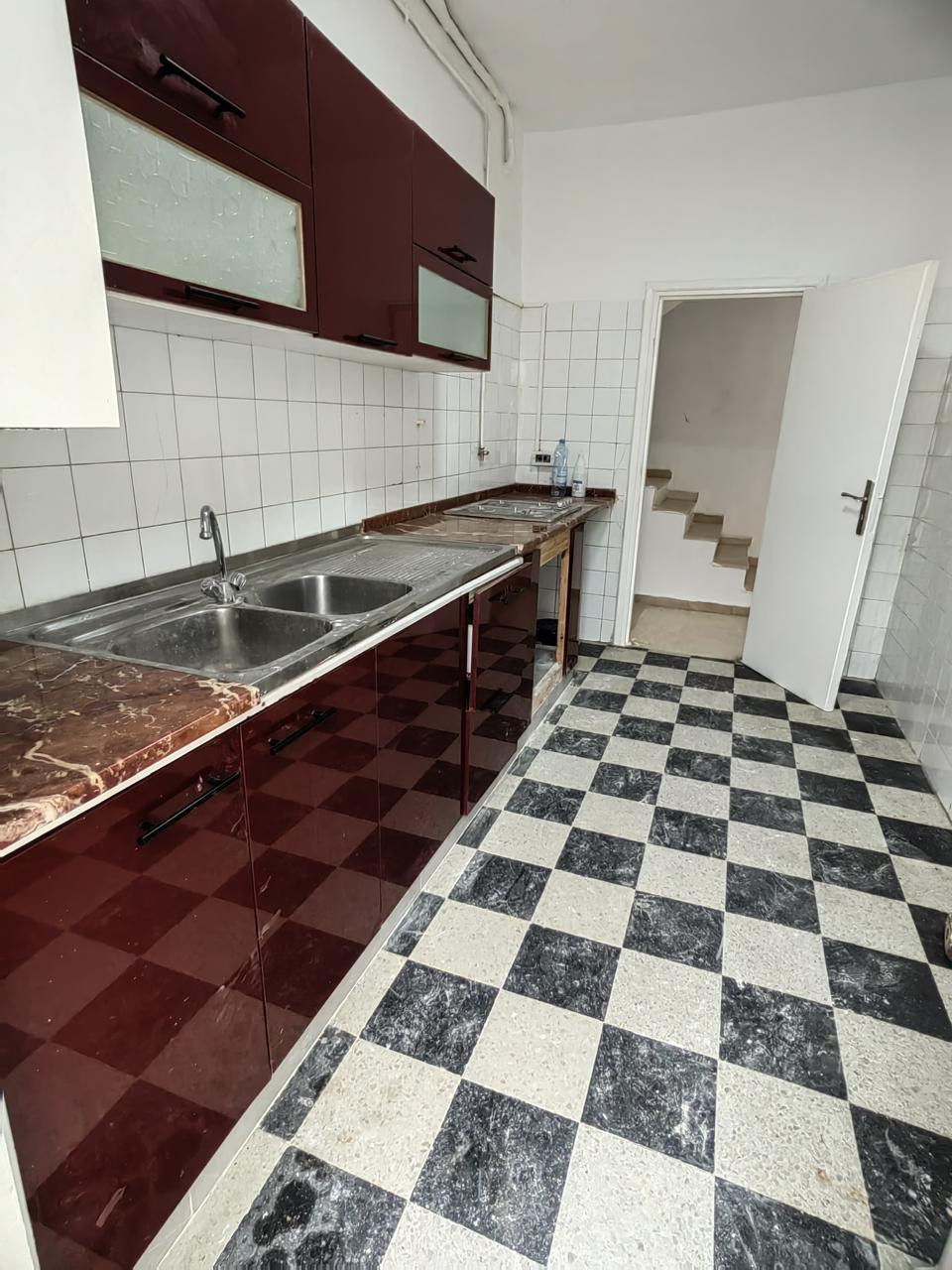 Ariana Ville&nbsp;El Menzah 5&nbsp;Location&nbsp;Duplex&nbsp;Triplex s plus 4 aux uv4 wb2867