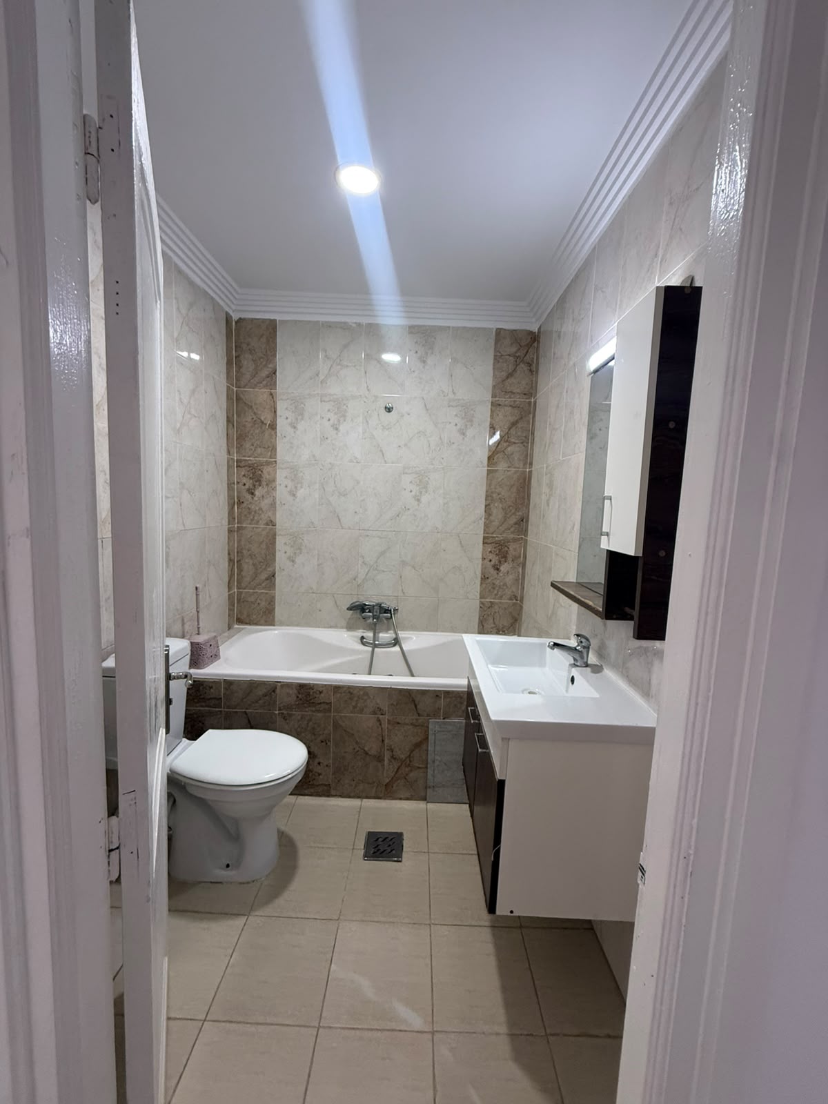 Mnihla&nbsp;Jardins d'el Menzah&nbsp;Location&nbsp;Maisons&nbsp;Rez de chauss�e s3 aux jmzh wb3155