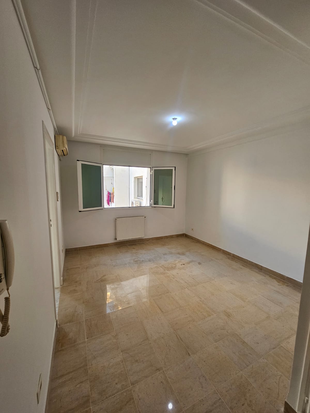 La Marsa&nbsp;El Aouina&nbsp;Location&nbsp;Appart. 2 pi�ces&nbsp;S plus un aux jardins de l'aouina