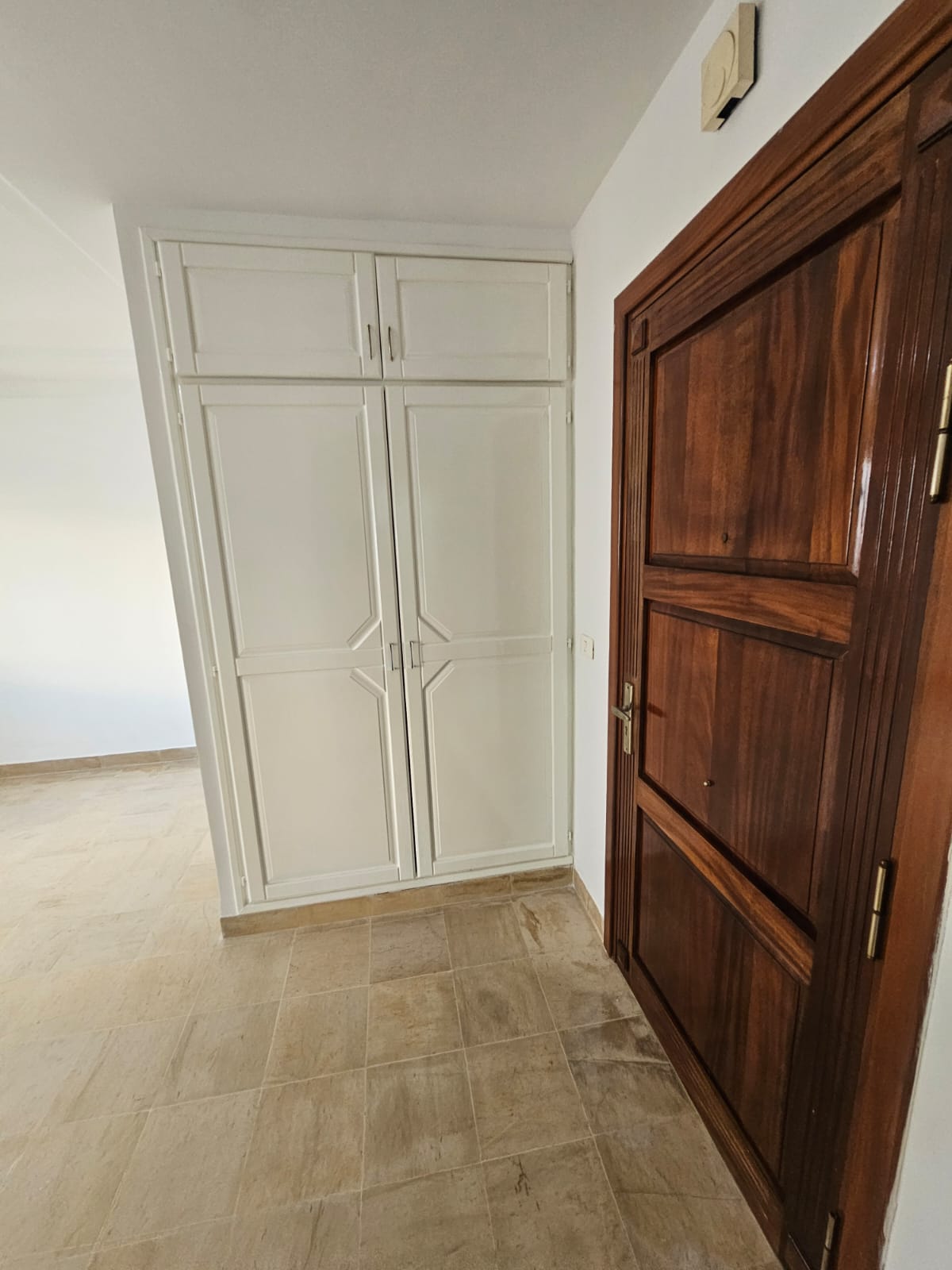 La Marsa&nbsp;El Aouina&nbsp;Location&nbsp;Appart. 2 pi�ces&nbsp;S plus un aux jardins de l'aouina