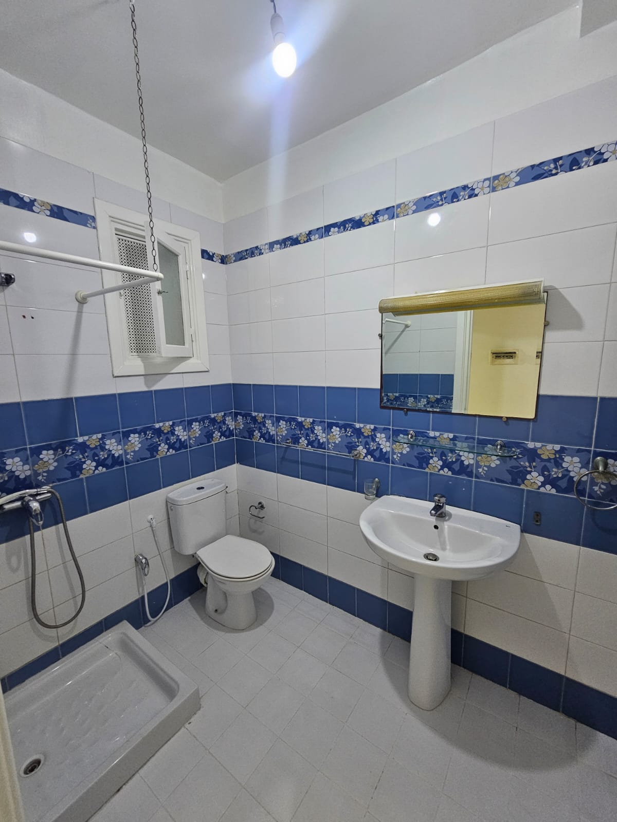La Marsa&nbsp;El Aouina&nbsp;Location&nbsp;Appart. 2 pi�ces&nbsp;S plus un aux jardins de l'aouina