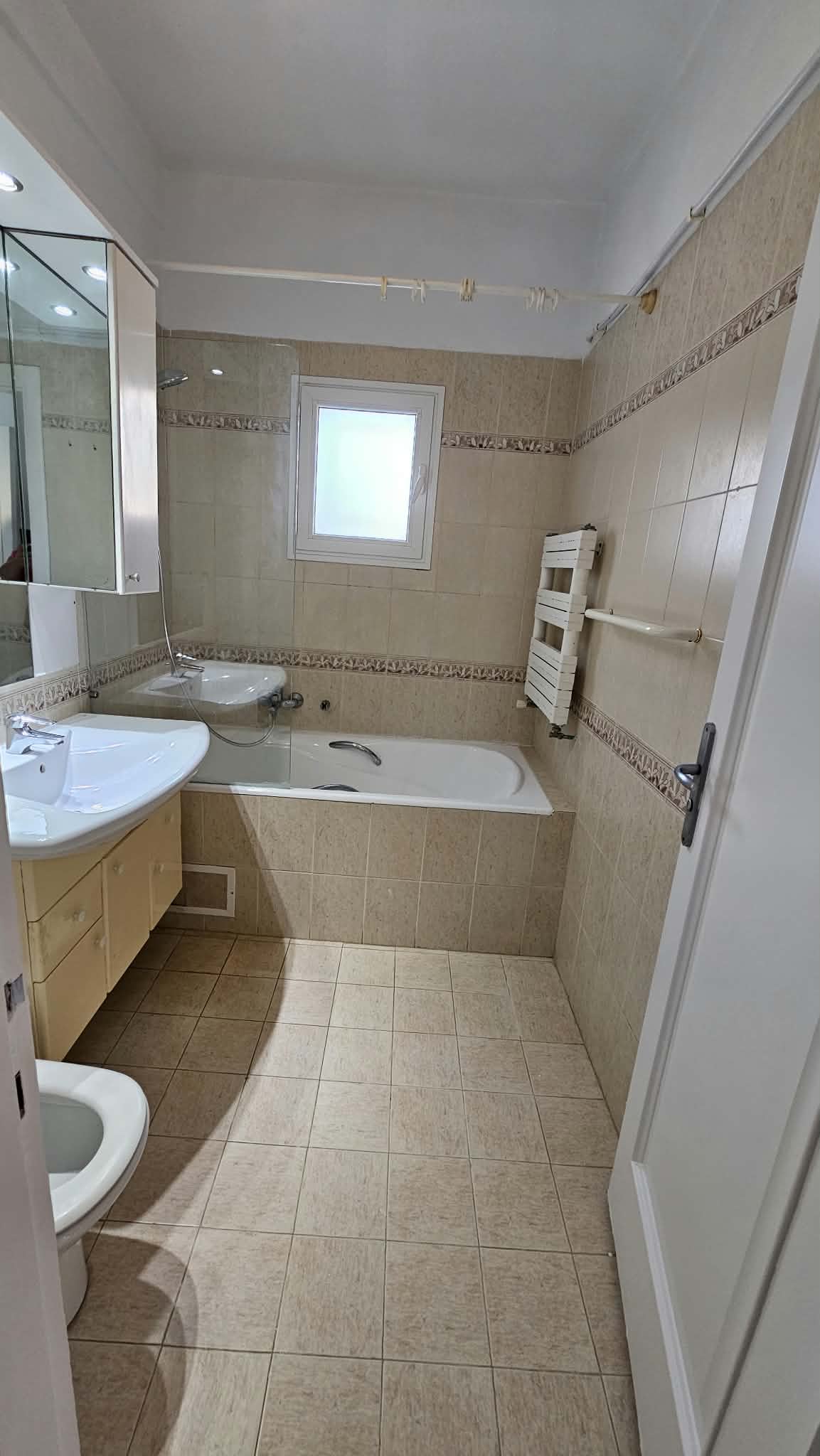 Ariana Ville&nbsp;El Menzah 7&nbsp;Location&nbsp;Appart. 4 pi�ces&nbsp;Appartement s3 � menzah 7bis