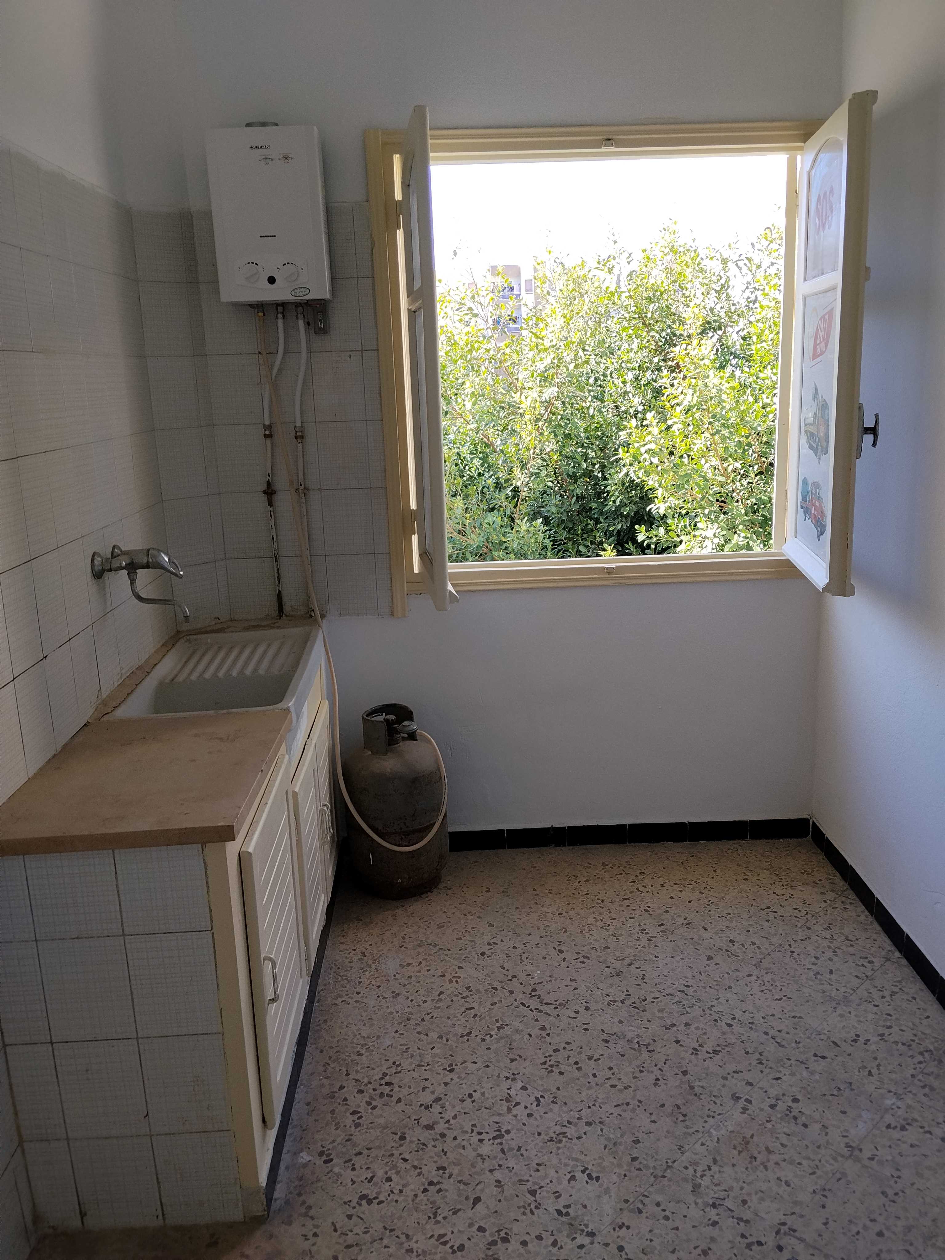 Sfax Ville&nbsp;Sfax&nbsp;Location&nbsp;Appart. 2 pi�ces&nbsp;Appartement 2 pi�ces usage bureau ou habitation