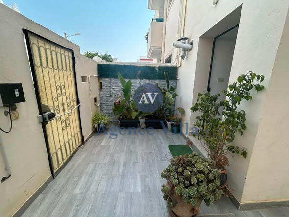 La Marsa&nbsp;Cite Erriadh&nbsp;Location&nbsp;Appart. 5 pi�ces+&nbsp;Etage de villa s4 � la marsa