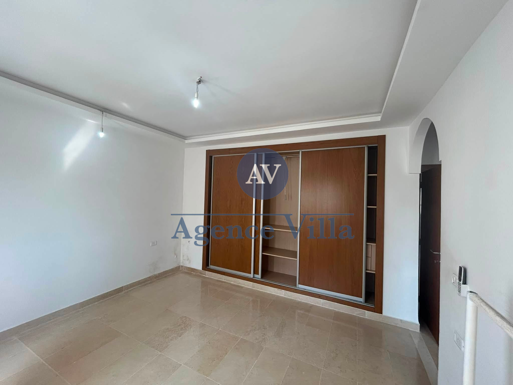Location&nbsp;Appart. 5 pi�ces+