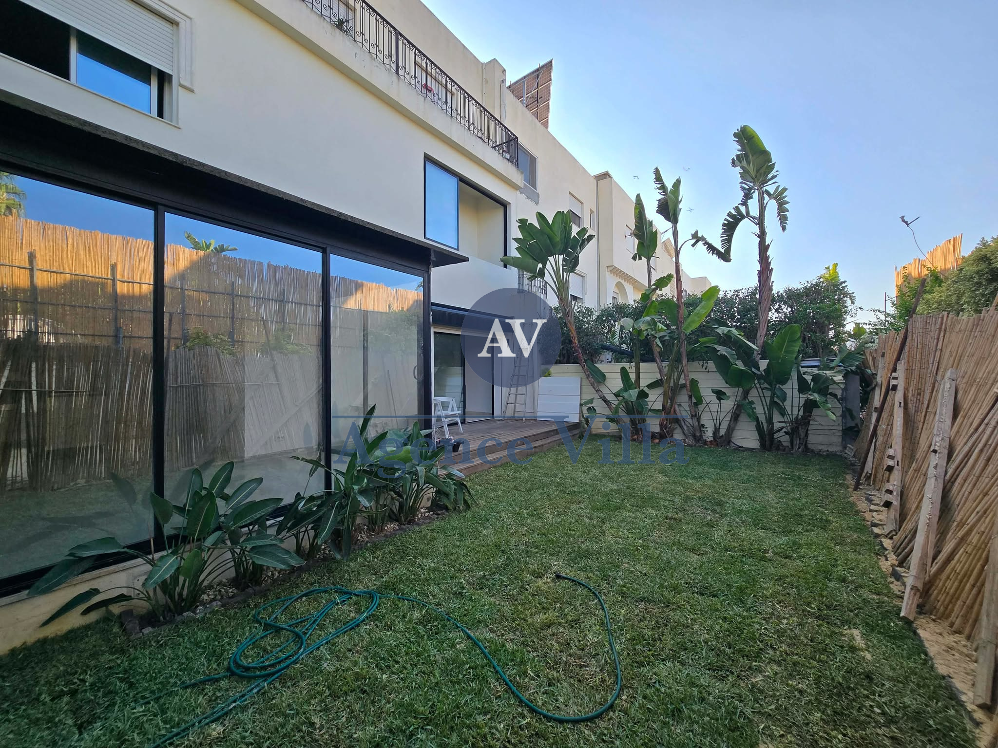 Location&nbsp;Duplex