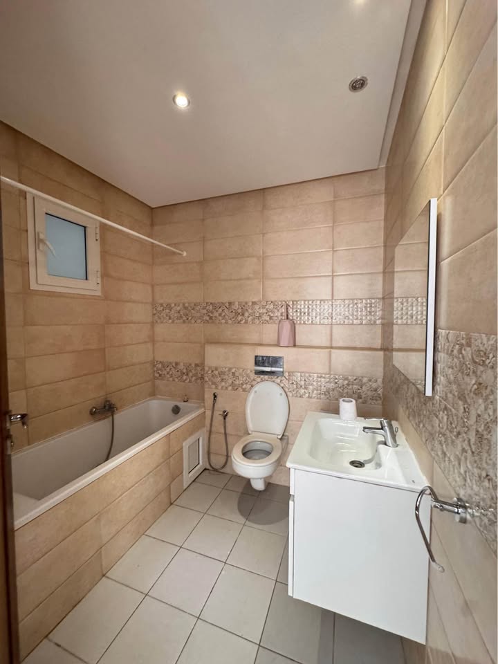 La Marsa&nbsp;El Aouina&nbsp;Location vacances&nbsp;Appart. 2 pi�ces&nbsp;Magnifique s2 a jardin l aouina