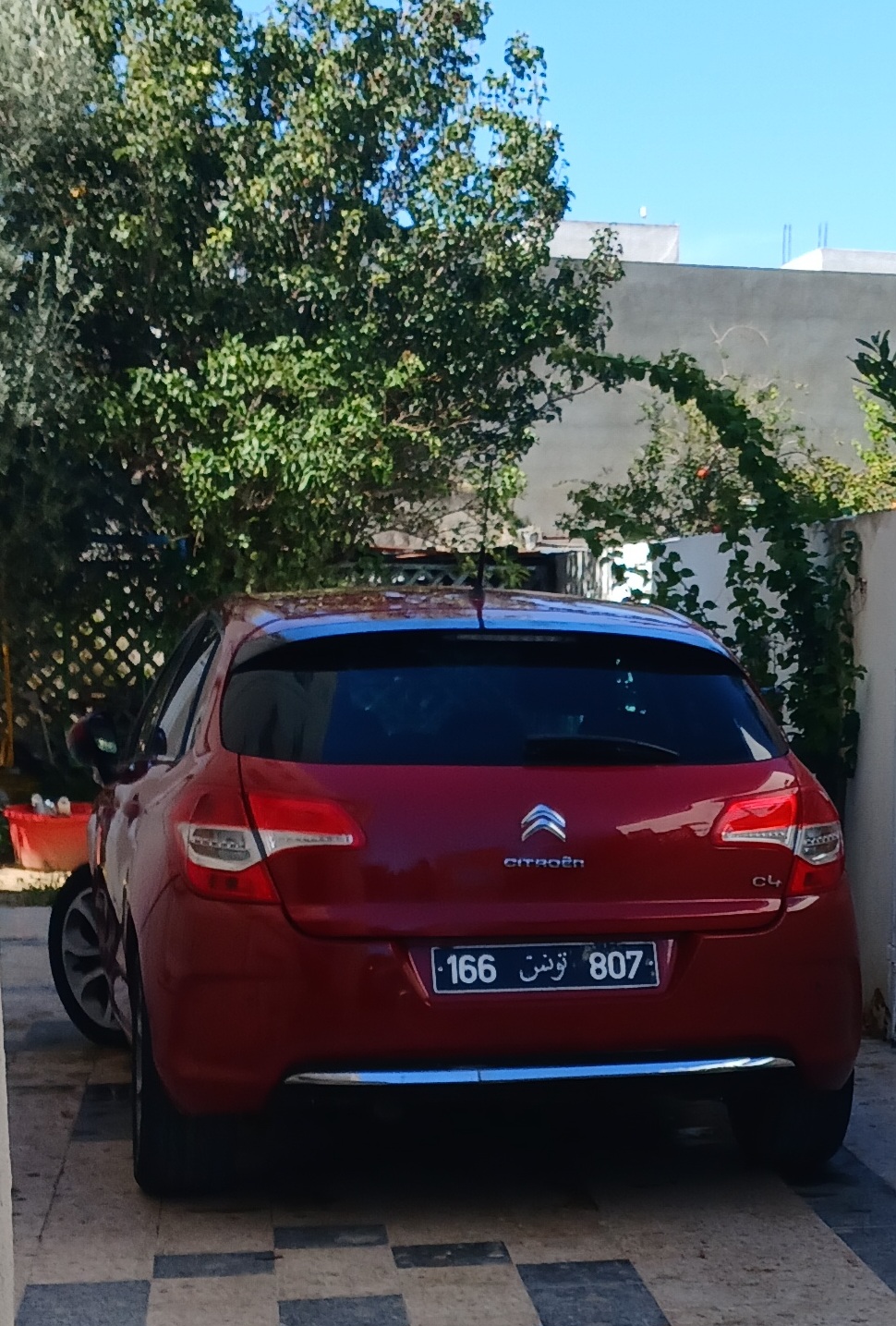 Rades&nbsp;Rades Meliane&nbsp;Citroen&nbsp;C4&nbsp;Belle c4 diesel