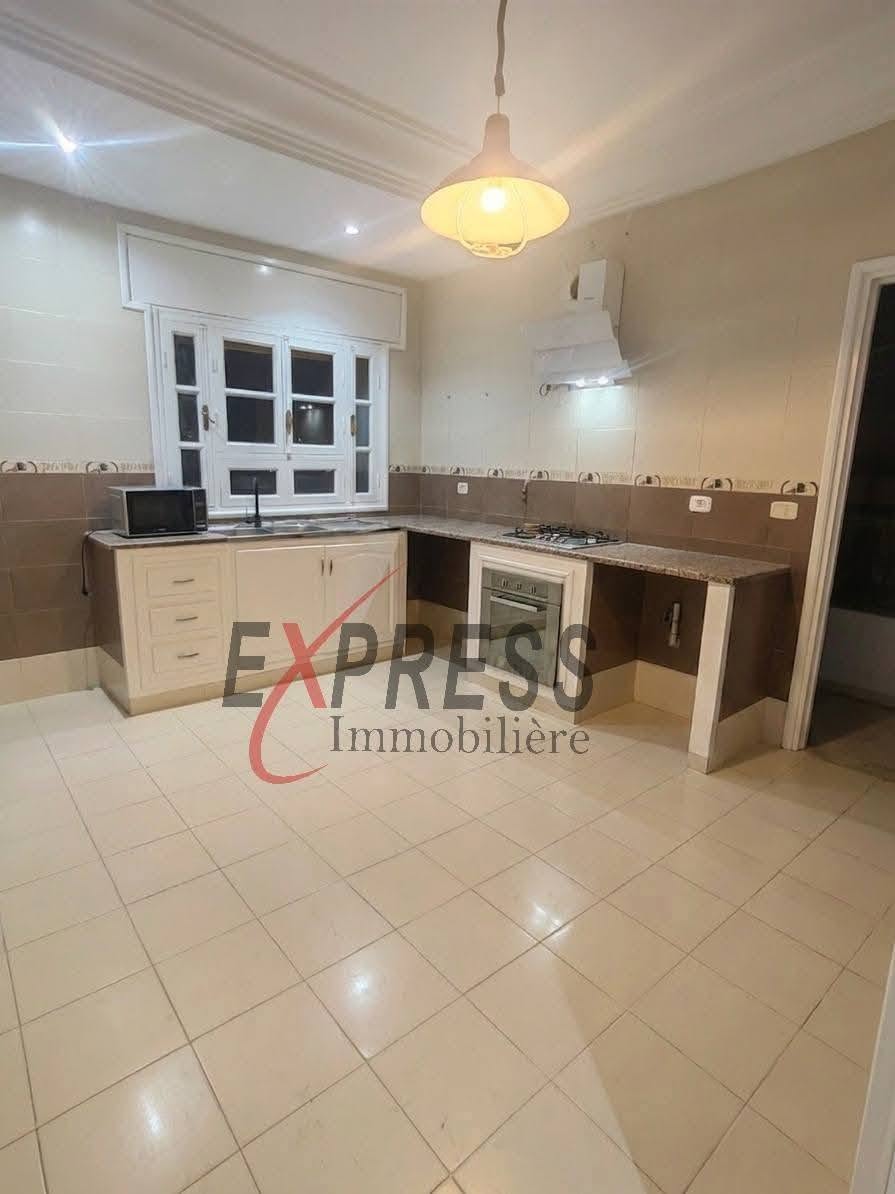 Mnihla&nbsp;Jardins d'el Menzah&nbsp;Location&nbsp;Appart. 3 pi�ces&nbsp;Un �tage de villa s2 jardin menzah 2