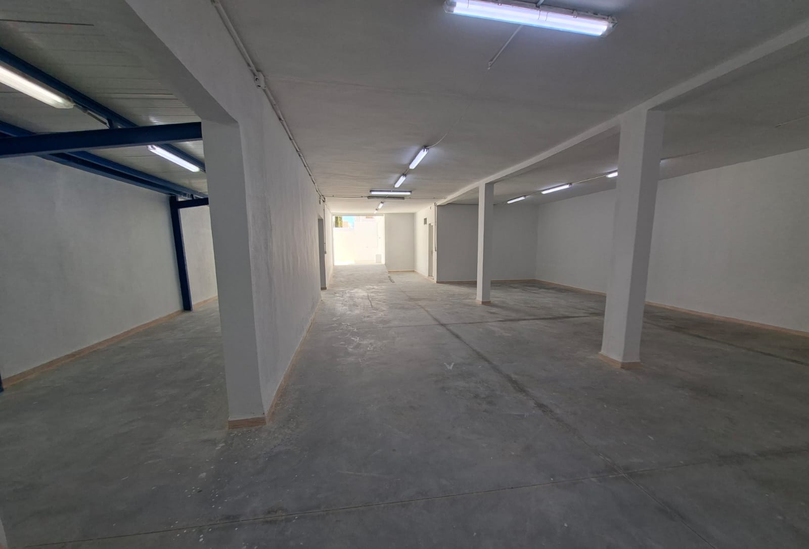 La Soukra&nbsp;Chotrana 1&nbsp;Location&nbsp;Surfaces&nbsp;D�p�t � la soukra 320m
