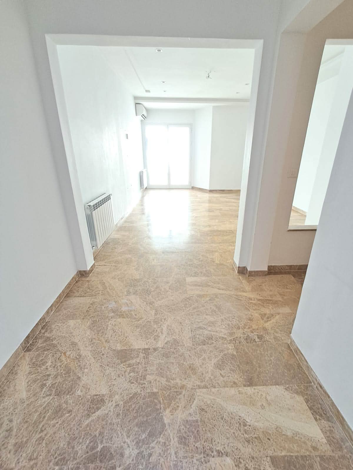 Ariana Ville&nbsp;Cite Ennasr 2&nbsp;Location&nbsp;Appart. 5 pi�ces+&nbsp;Ennasr 2 tr�s joli appart s3 haut standing
