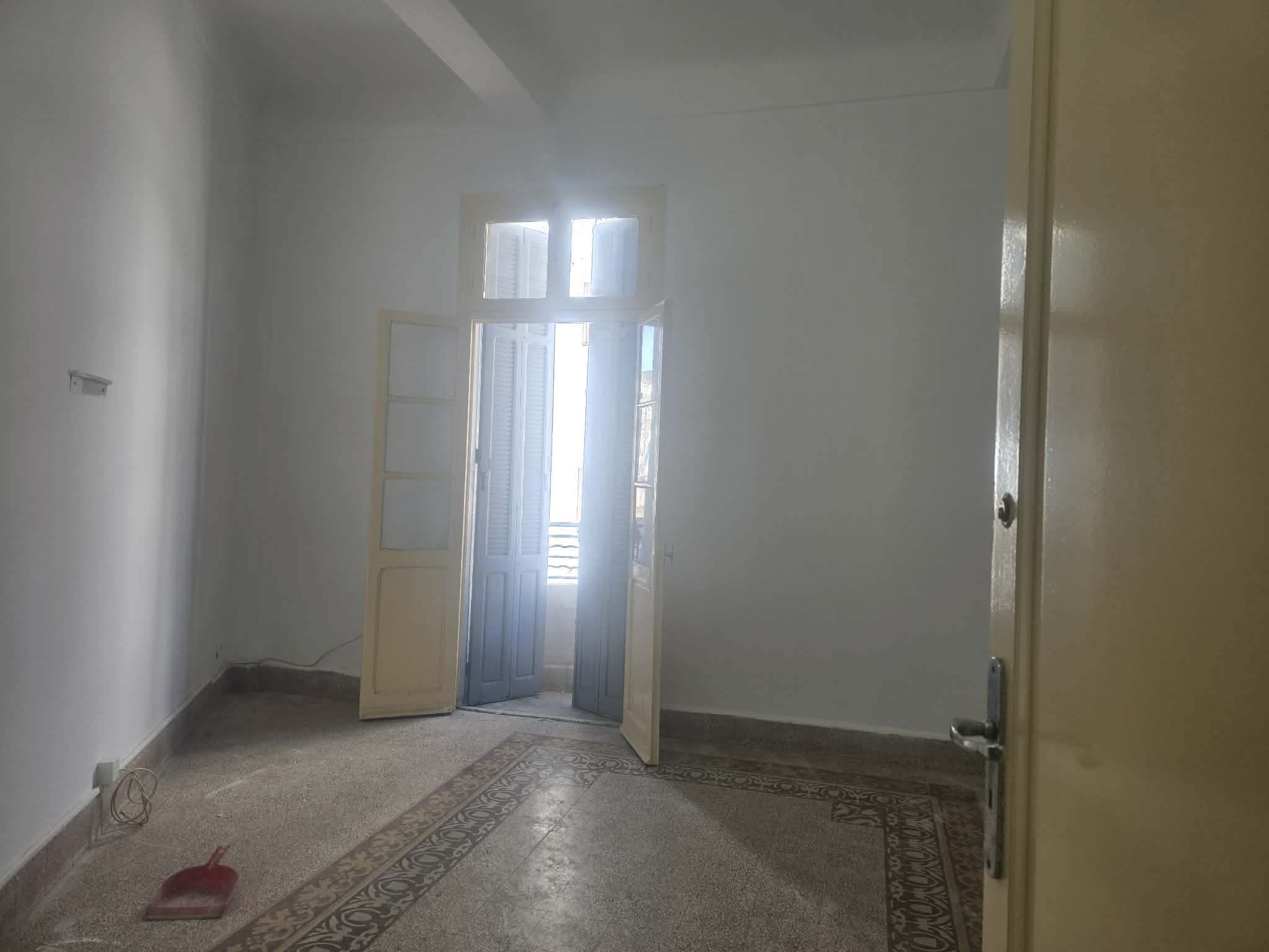 Bab Bhar&nbsp;Bab Bhar&nbsp;Location&nbsp;Appart. 3 pi�ces&nbsp;Un appartement au plein centre ville