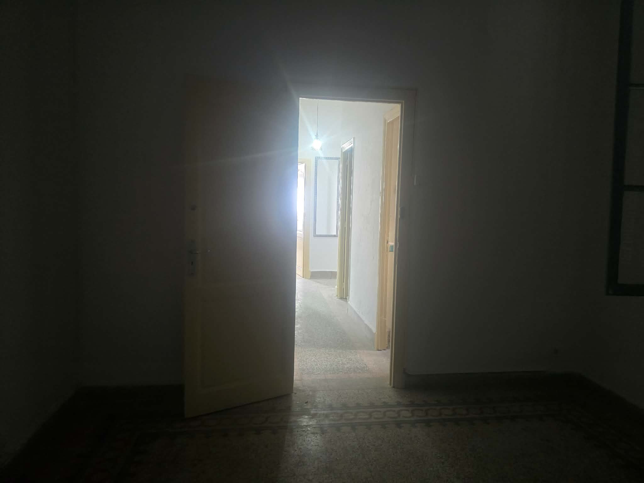 Bab Bhar&nbsp;Bab Bhar&nbsp;Location&nbsp;Appart. 3 pi�ces&nbsp;Un appartement au plein centre ville