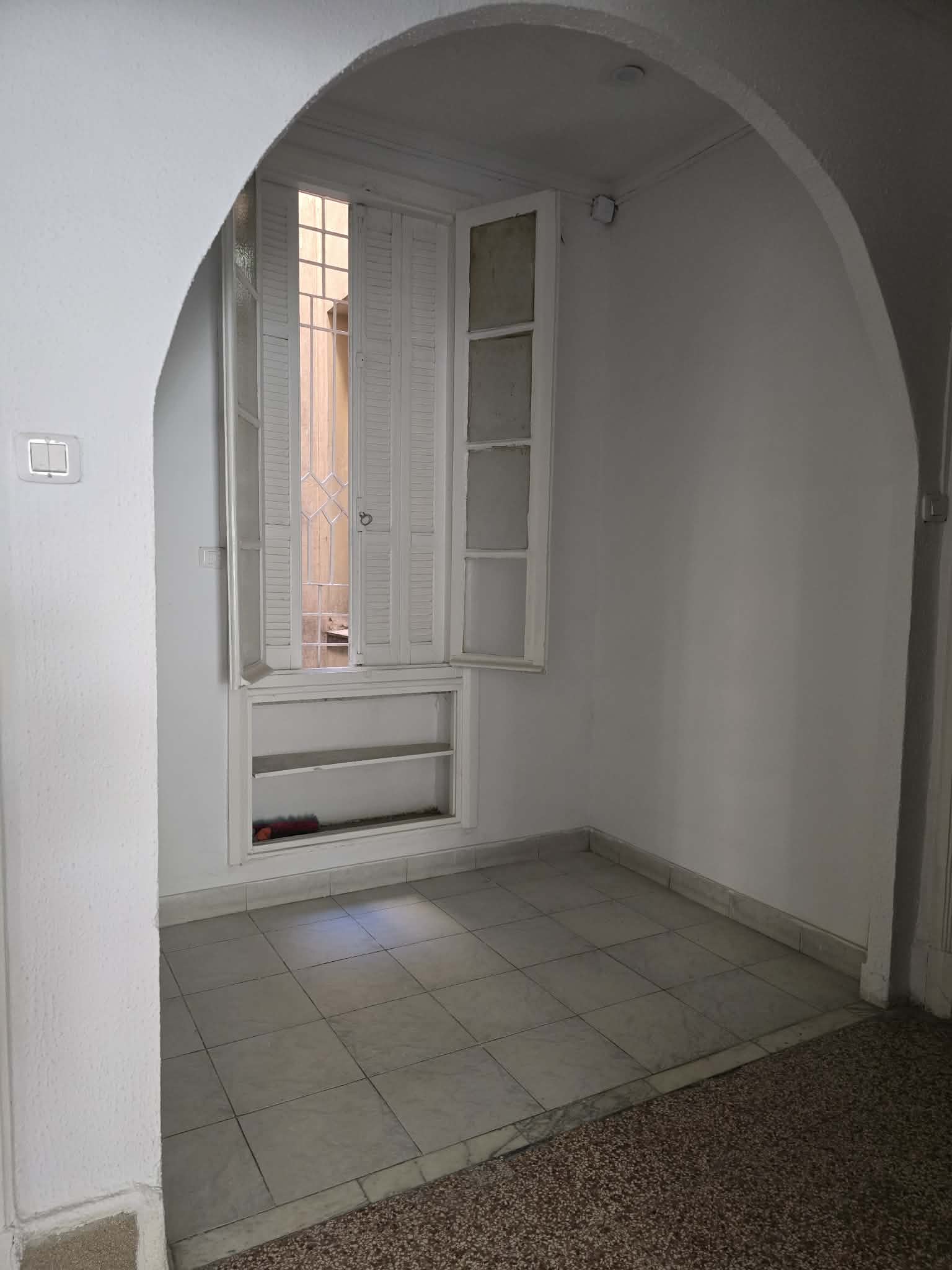 Bab Bhar&nbsp;Bab Bhar&nbsp;Bureaux & Commerces&nbsp;Bureau&nbsp;Bureau � rue de palestine tunis