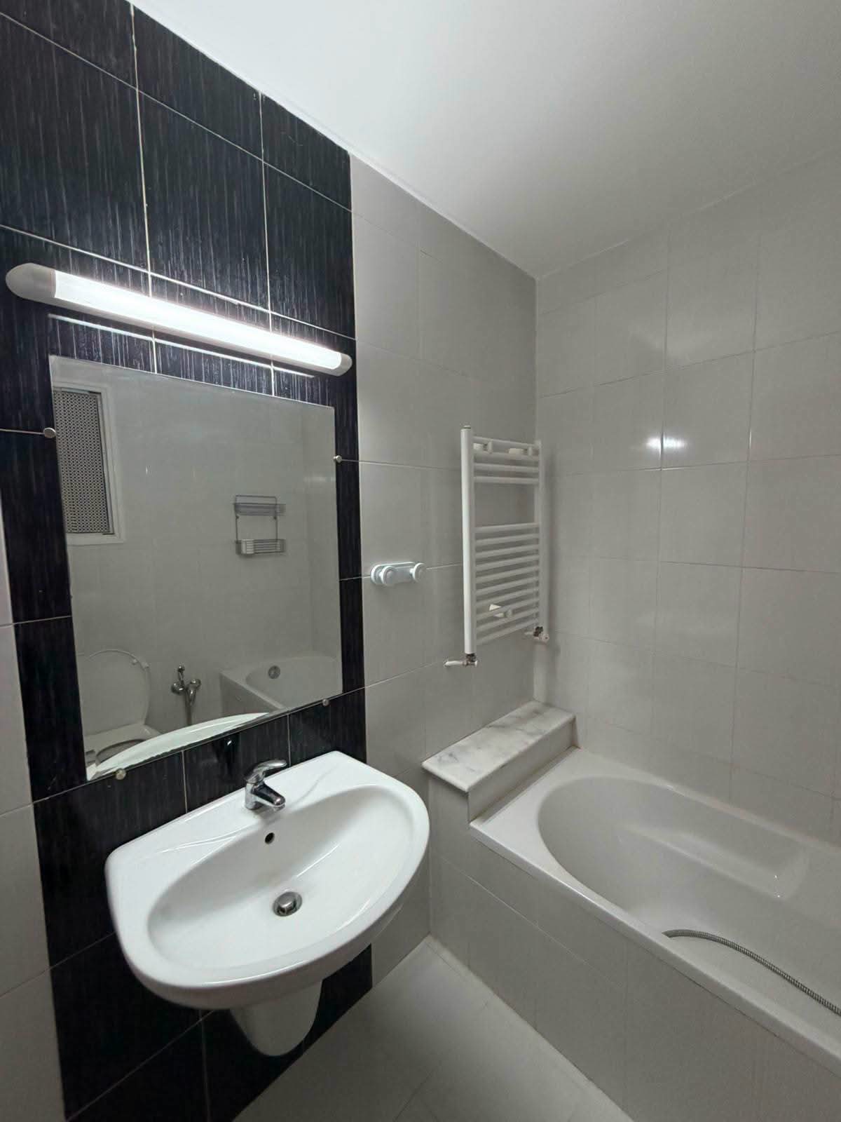 El Mourouj&nbsp;El Mourouj&nbsp;Location&nbsp;Appart. 2 pi�ces&nbsp;Apparemment a mourouj 6