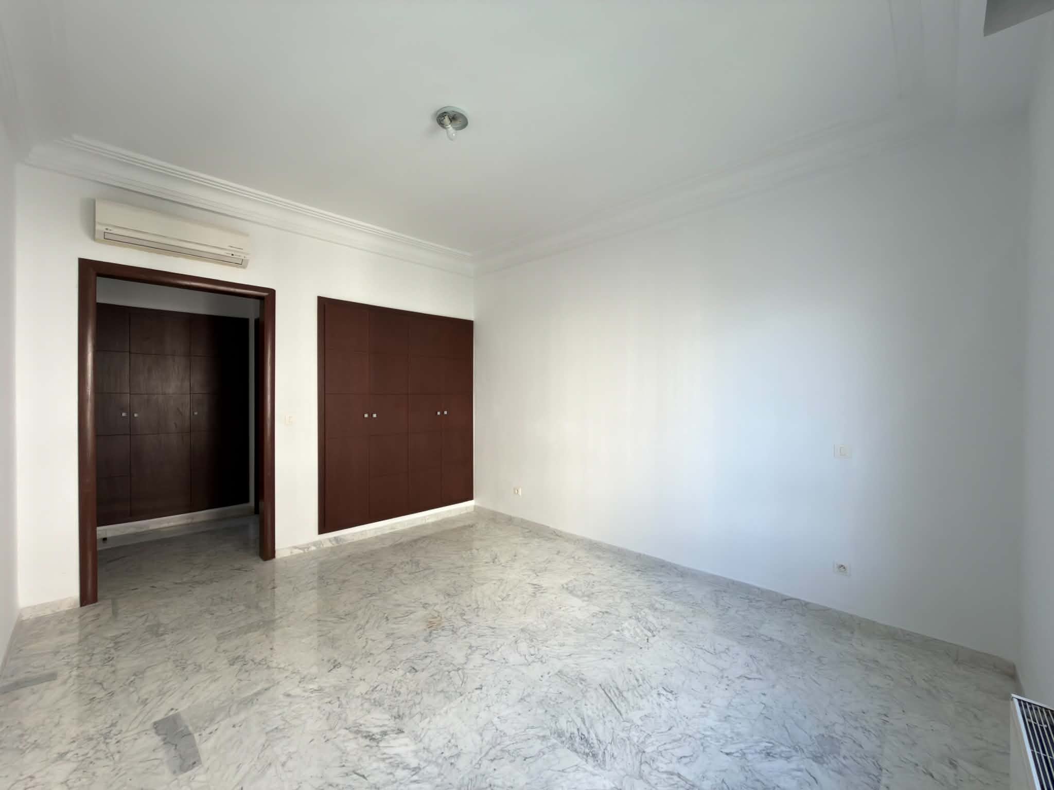 Ariana Ville&nbsp;El Menzah 5&nbsp;Location&nbsp;Appart. 4 pi�ces&nbsp;Appart s3 haut standing avec terrasse au lac 2