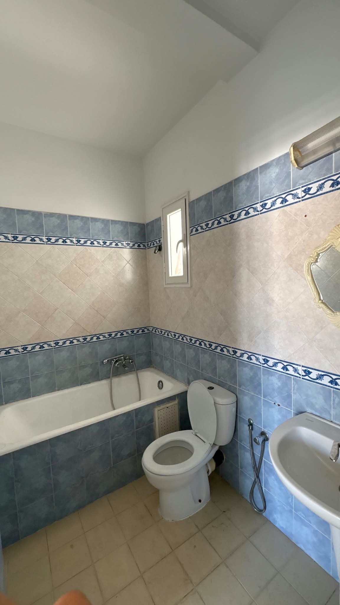 La Soukra&nbsp;La Soukra&nbsp;Location&nbsp;Appart. 4 pi�ces&nbsp;Appartement splus3 la soukra