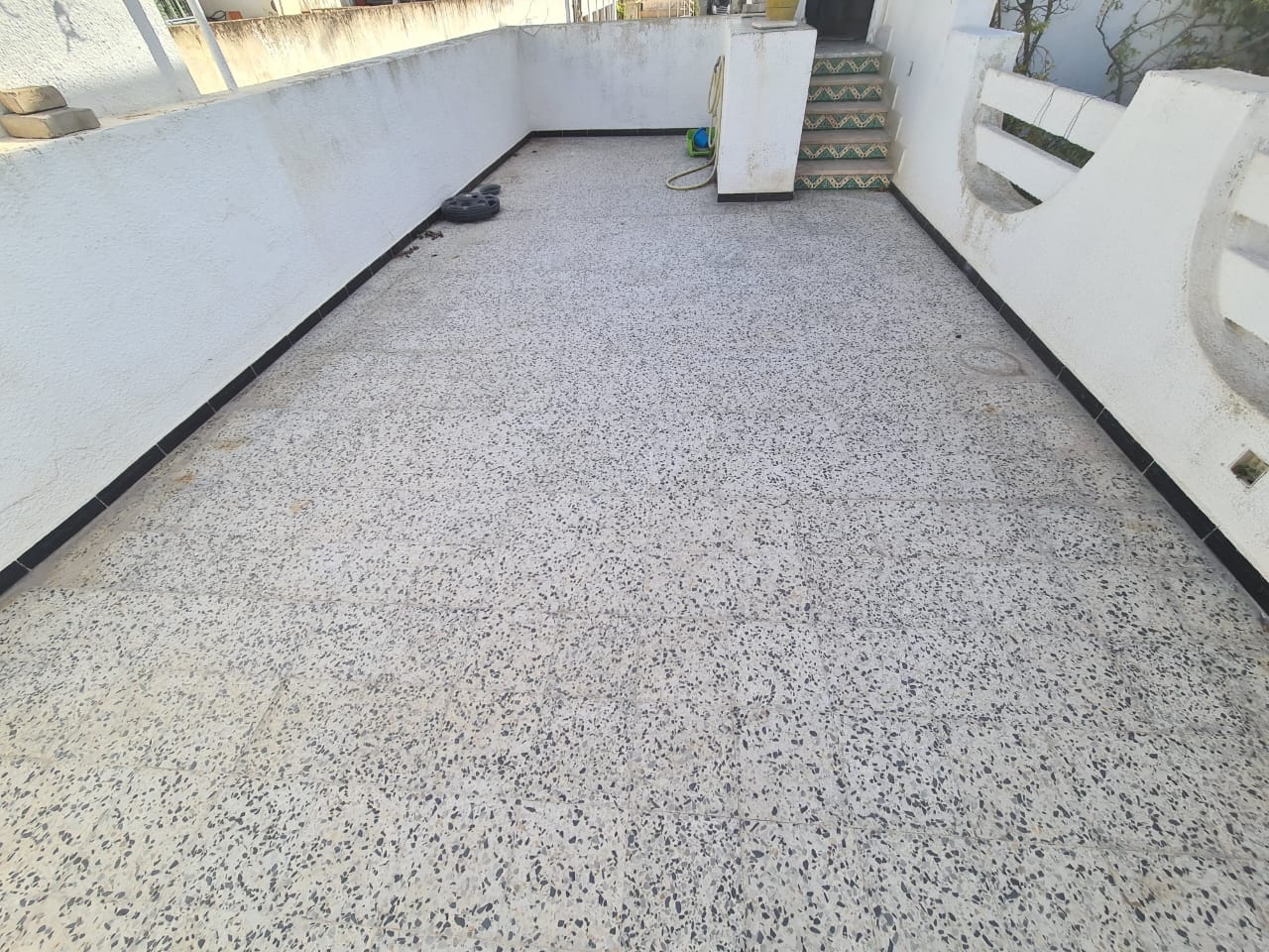 Nabeul&nbsp;Nabeul&nbsp;Location&nbsp;Appart. 4 pi�ces&nbsp;89eme etage de villa � nabeul