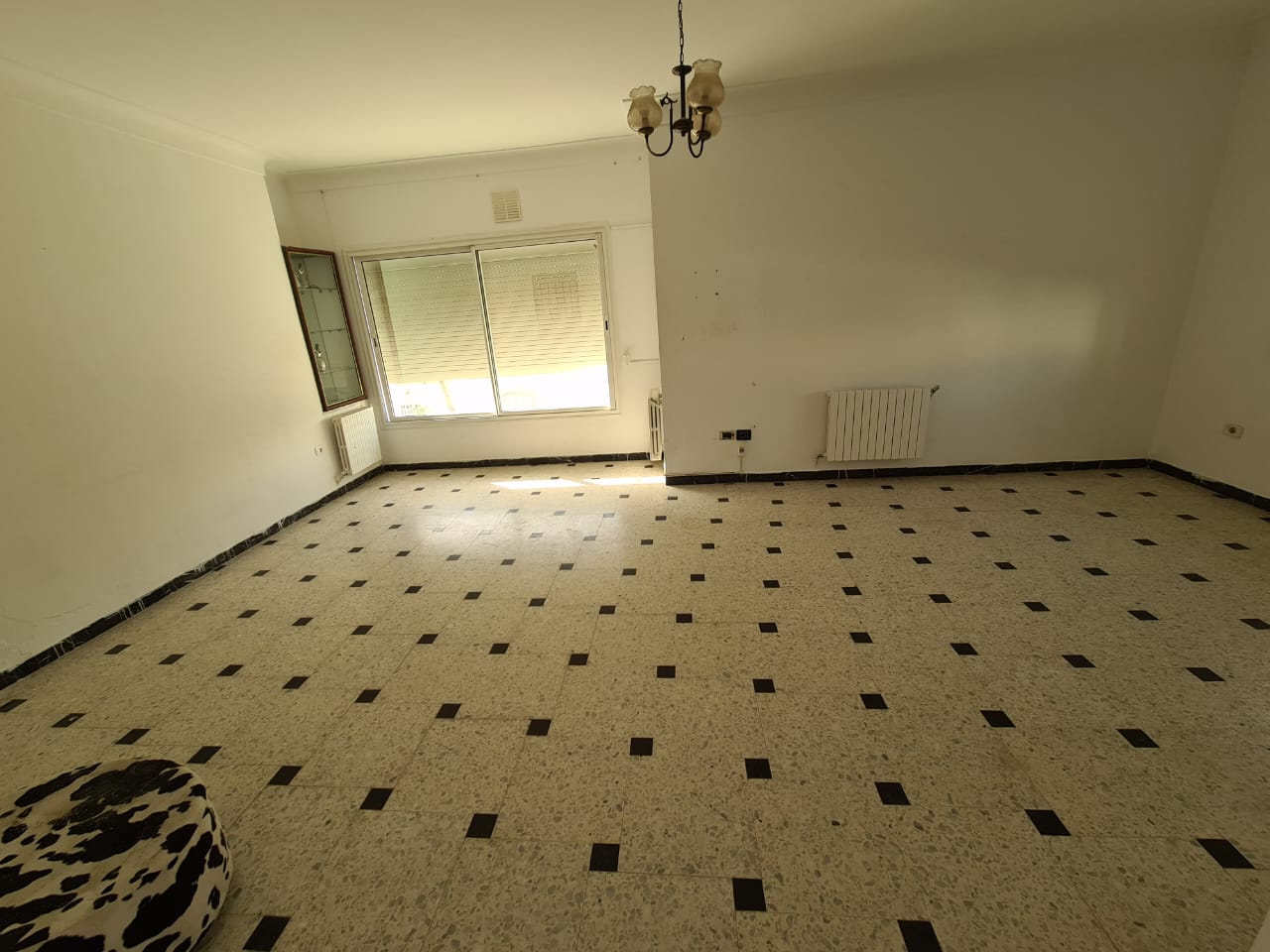 Nabeul&nbsp;Nabeul&nbsp;Location&nbsp;Appart. 4 pi�ces&nbsp;89eme etage de villa � nabeul