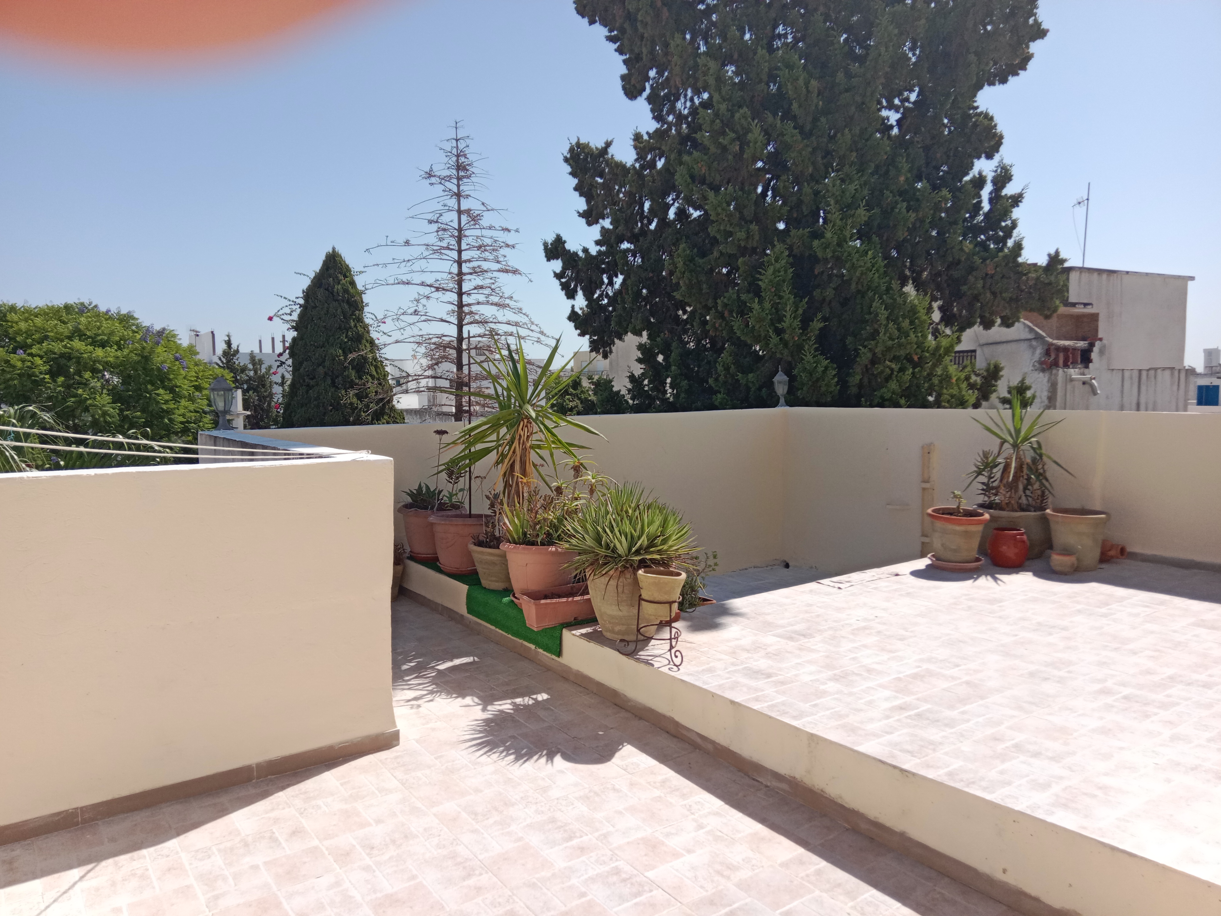 El Menzah&nbsp;Tunis Belvedere&nbsp;Location&nbsp;Appart. 5 pi�ces+&nbsp;R�sidence calme plein verdure