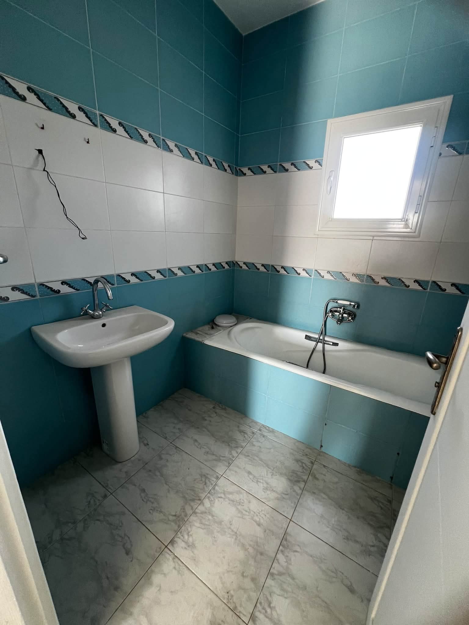 Raoued&nbsp;Cite Ennkhilet&nbsp;Location&nbsp;Appart. 3 pi�ces&nbsp;S2 1000d ennkhilete