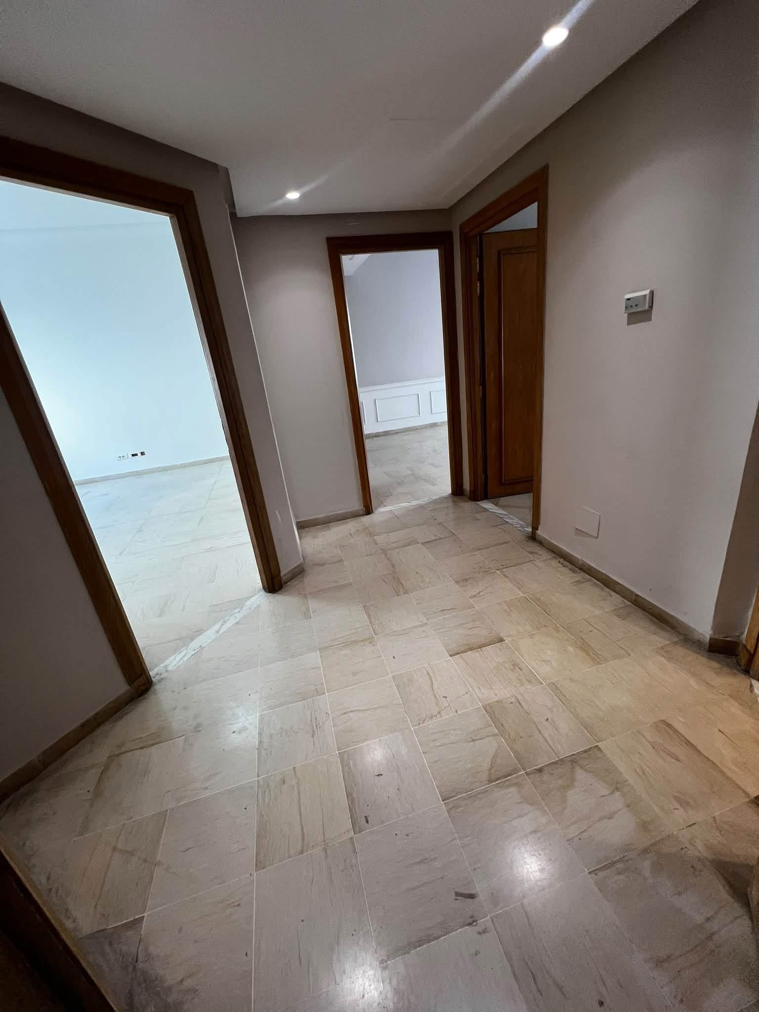 La Marsa&nbsp;Berge Du Lac&nbsp;Location&nbsp;Appart. 3 pi�ces&nbsp;Bureau h3 lac1