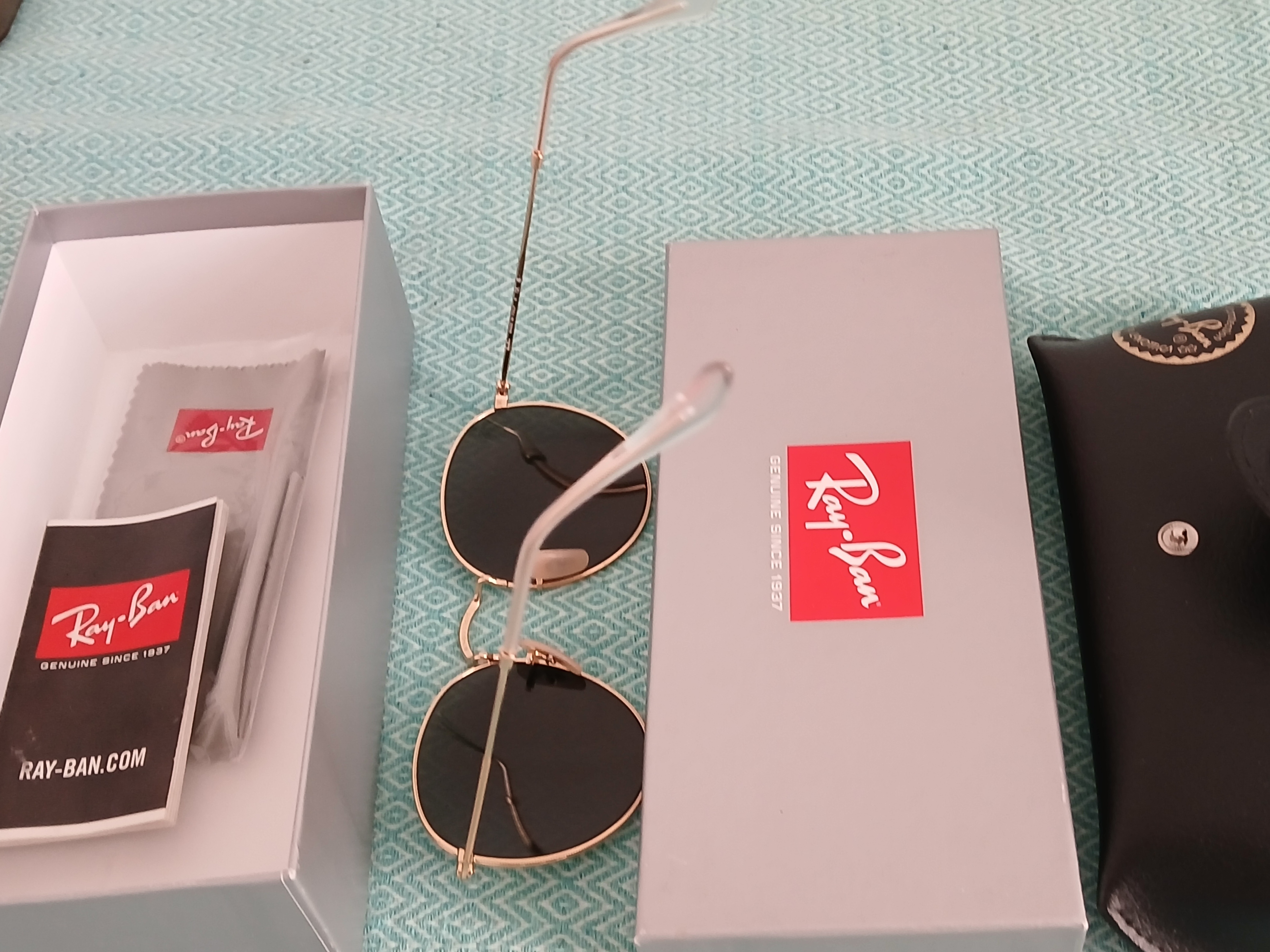 El Menzah&nbsp;El Menzah 1&nbsp;Autre&nbsp;Autre&nbsp;Rayban neuf