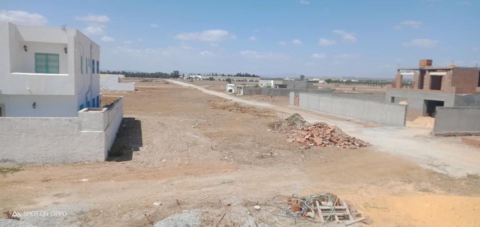 Hammamet&nbsp;Hammamet&nbsp;Terrain&nbsp;Terrain nu&nbsp;Terrain a hammamet sud entour�e par des villas