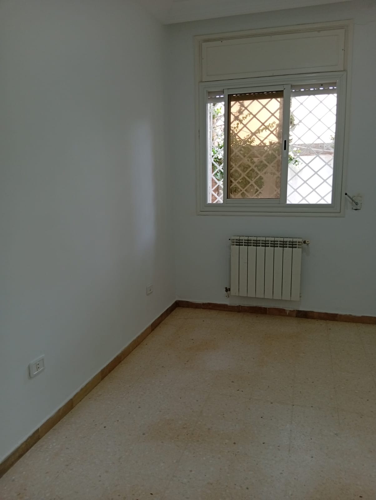 Mnihla&nbsp;Jardins d'el Menzah&nbsp;Location&nbsp;Maisons&nbsp;Usage habitation ou bureautique � jardins menzah 2