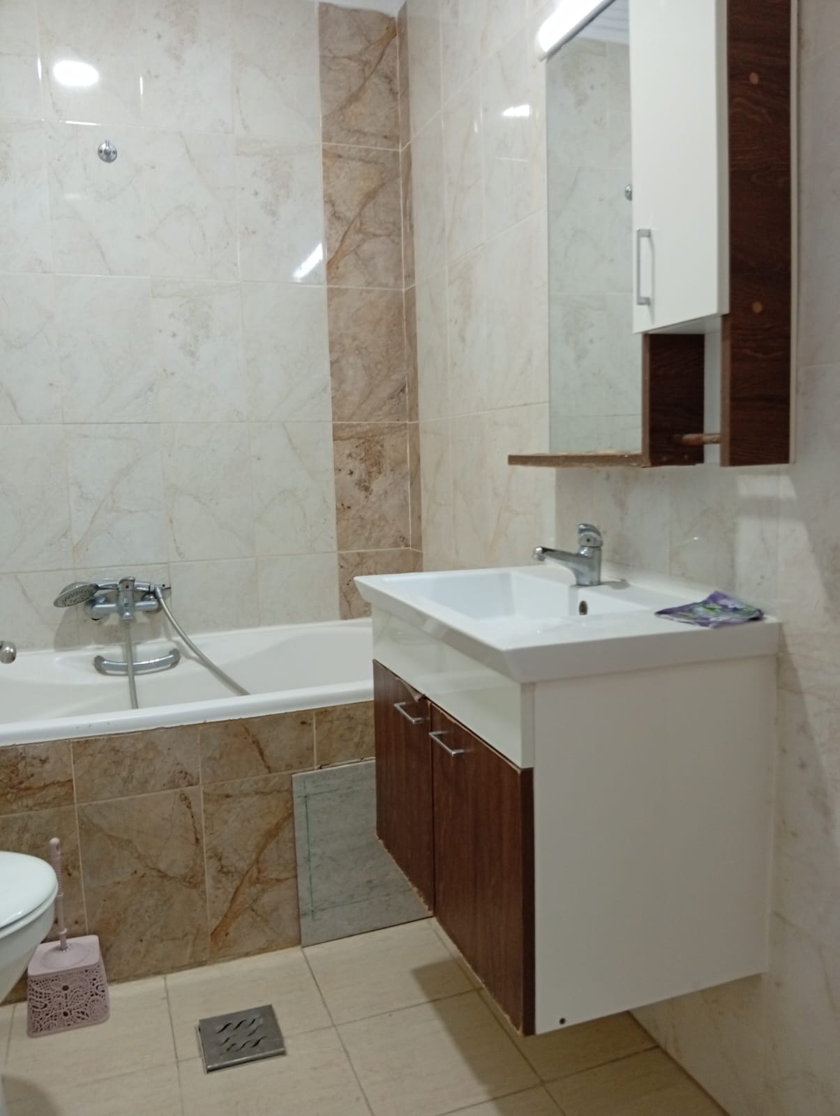 Mnihla&nbsp;Jardins d'el Menzah&nbsp;Location&nbsp;Maisons&nbsp;Usage habitation ou bureautique � jardins menzah 2