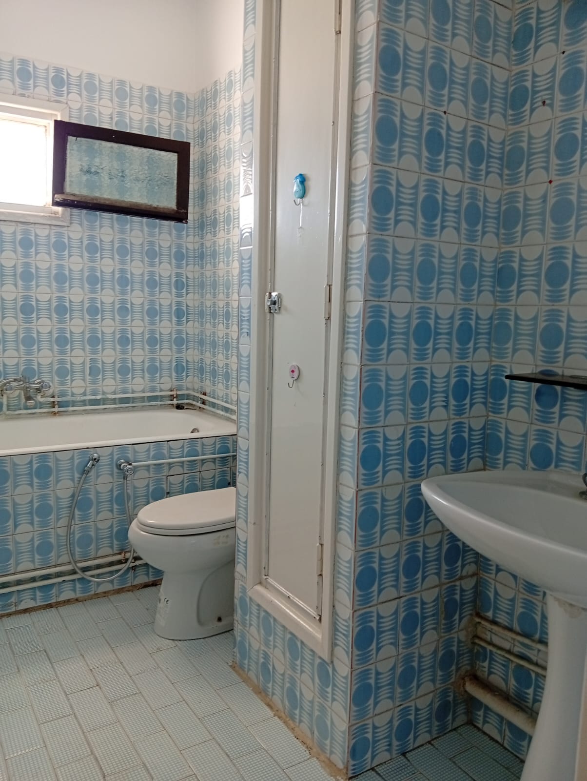 El Menzah&nbsp;Mutuelle Ville&nbsp;Location&nbsp;Appart. 4 pi�ces&nbsp;Un appartement s3 au nord hilton
