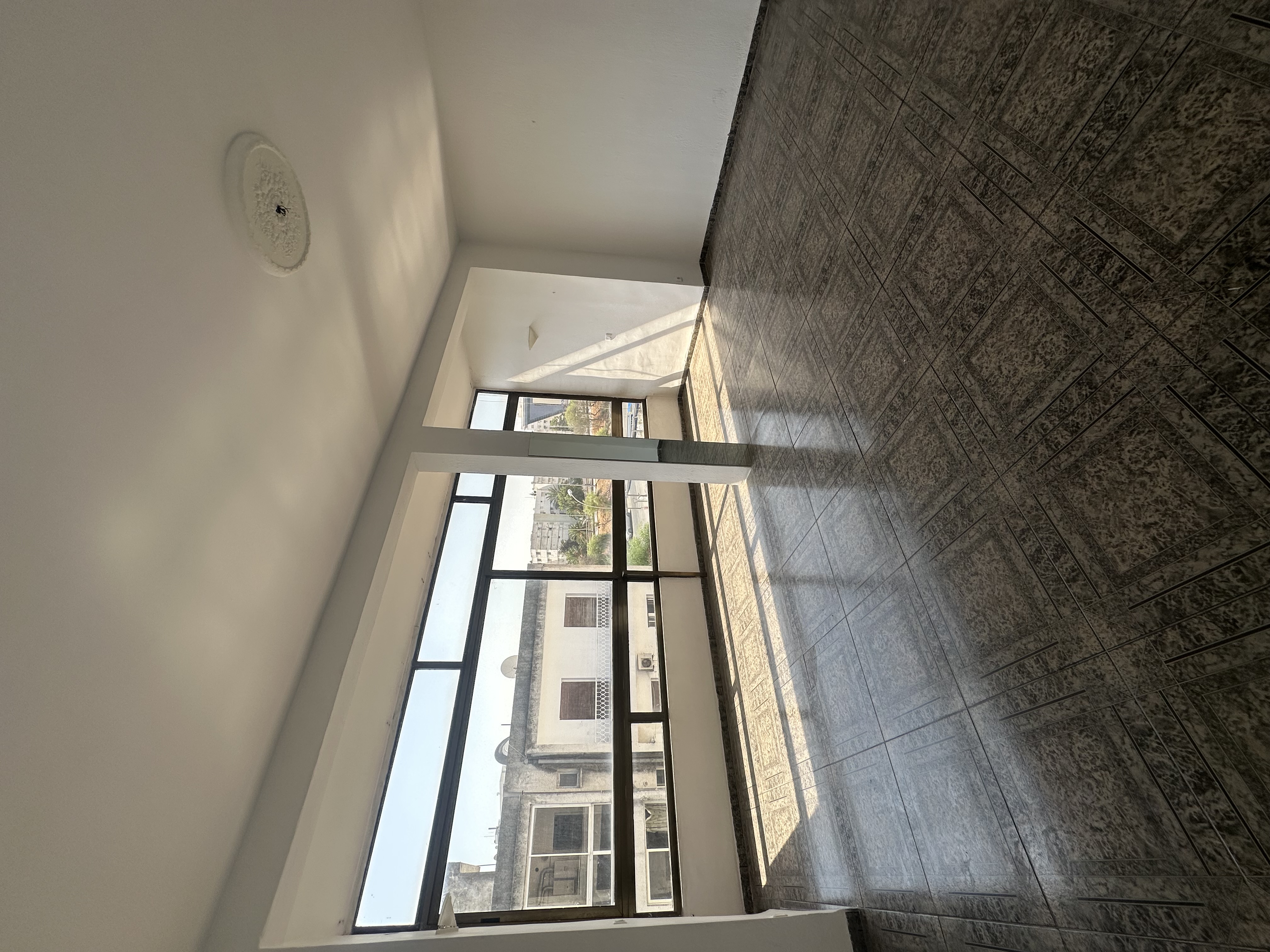 El Menzah&nbsp;El Manar 2&nbsp;Location&nbsp;Appart. 4 pi�ces&nbsp;Un appartement s3 � manar 2