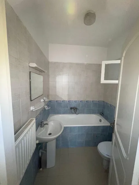 La Marsa&nbsp;El Aouina&nbsp;Location&nbsp;Appart. 3 pi�ces&nbsp;Appartement s2 cit� wahat au 2�me �tage