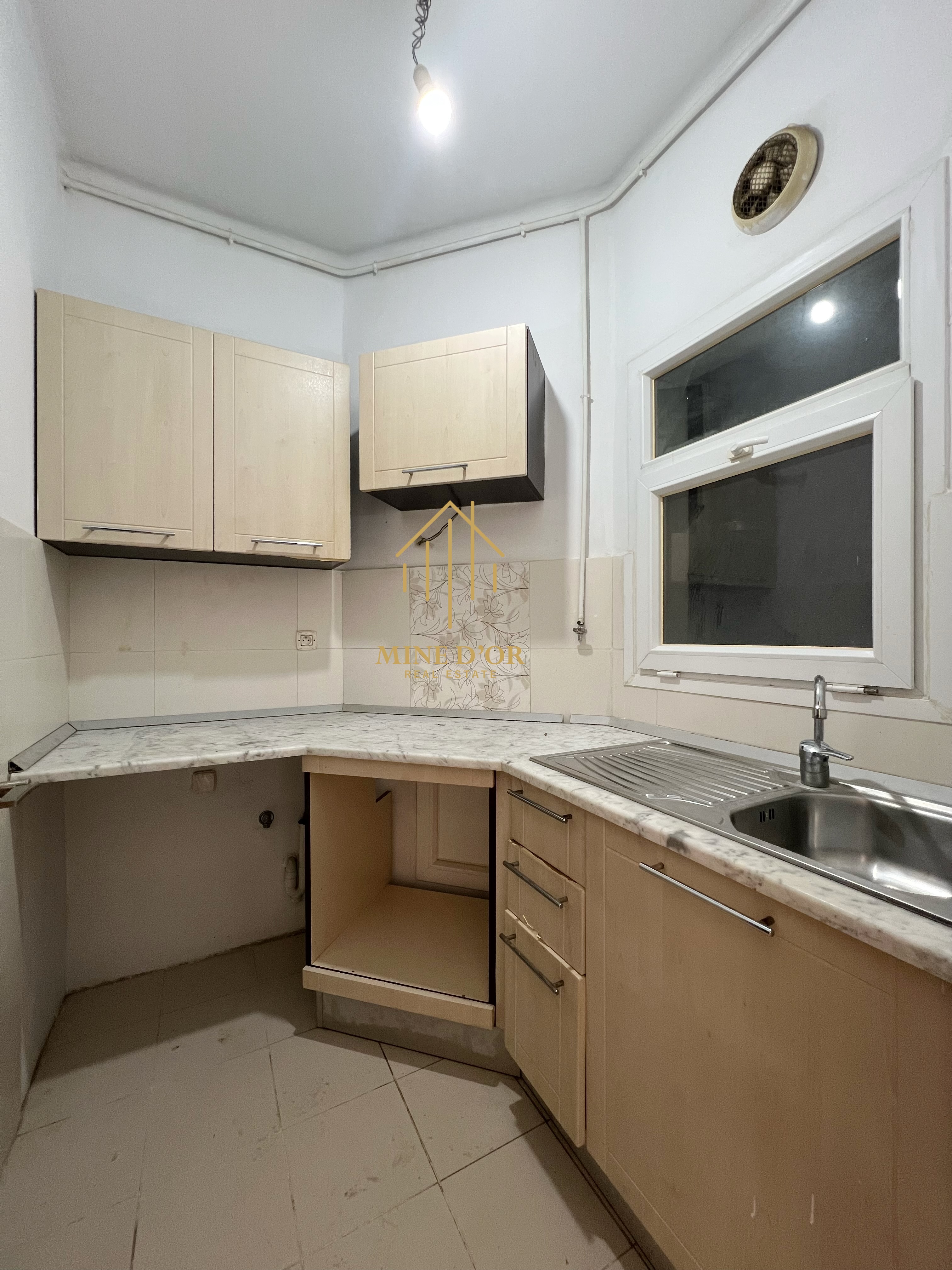 Cite El Khadra&nbsp;Zone urbaine nord&nbsp;Location&nbsp;Appart. 2 pi�ces&nbsp;Appartement s1au coeur centre urbain nord
