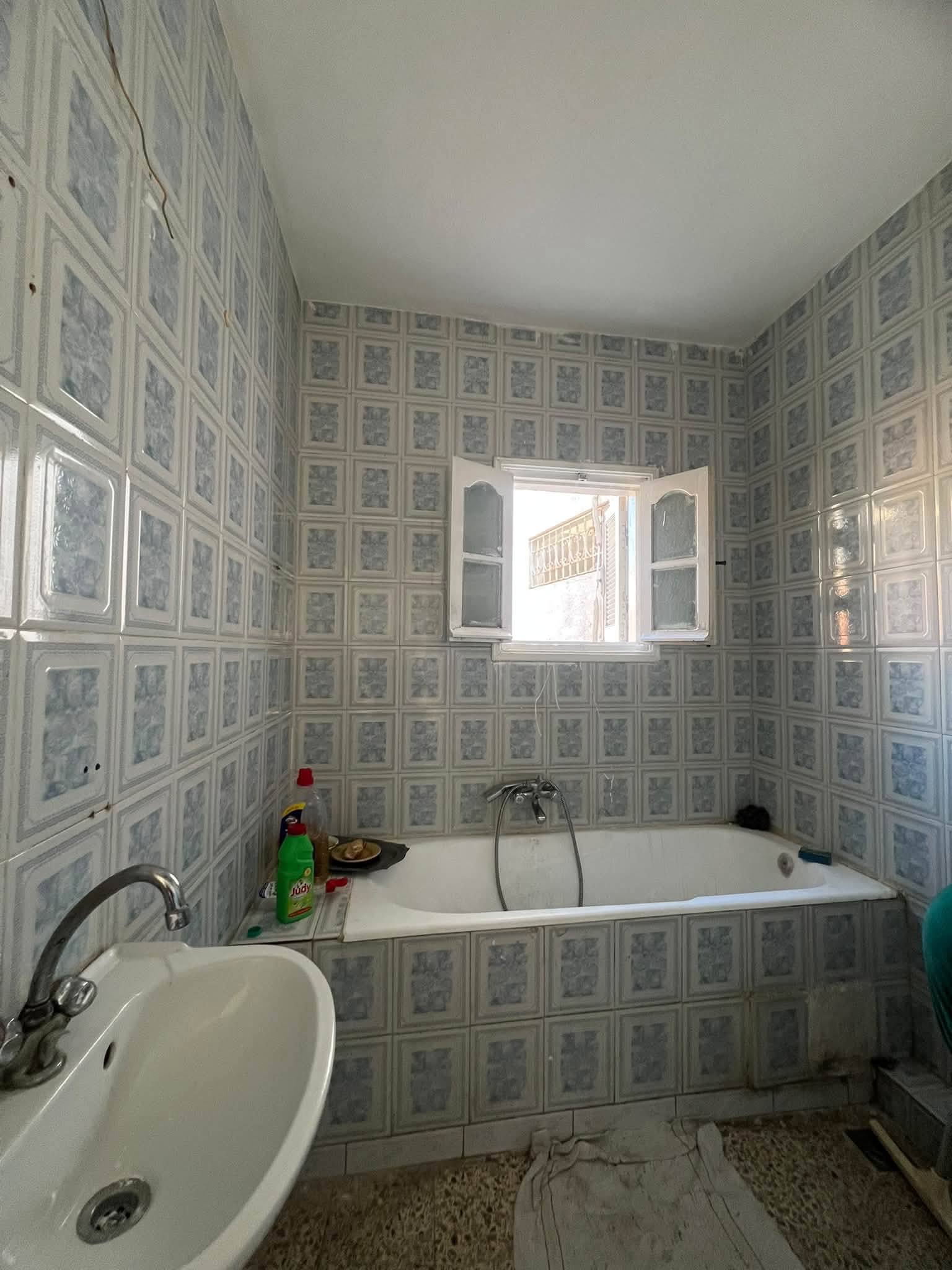 Oued Ellil&nbsp;Oued Ellil&nbsp;Vente&nbsp;Appart. 3 pi�ces&nbsp;Rare appartement � bien vivre tranquille utile