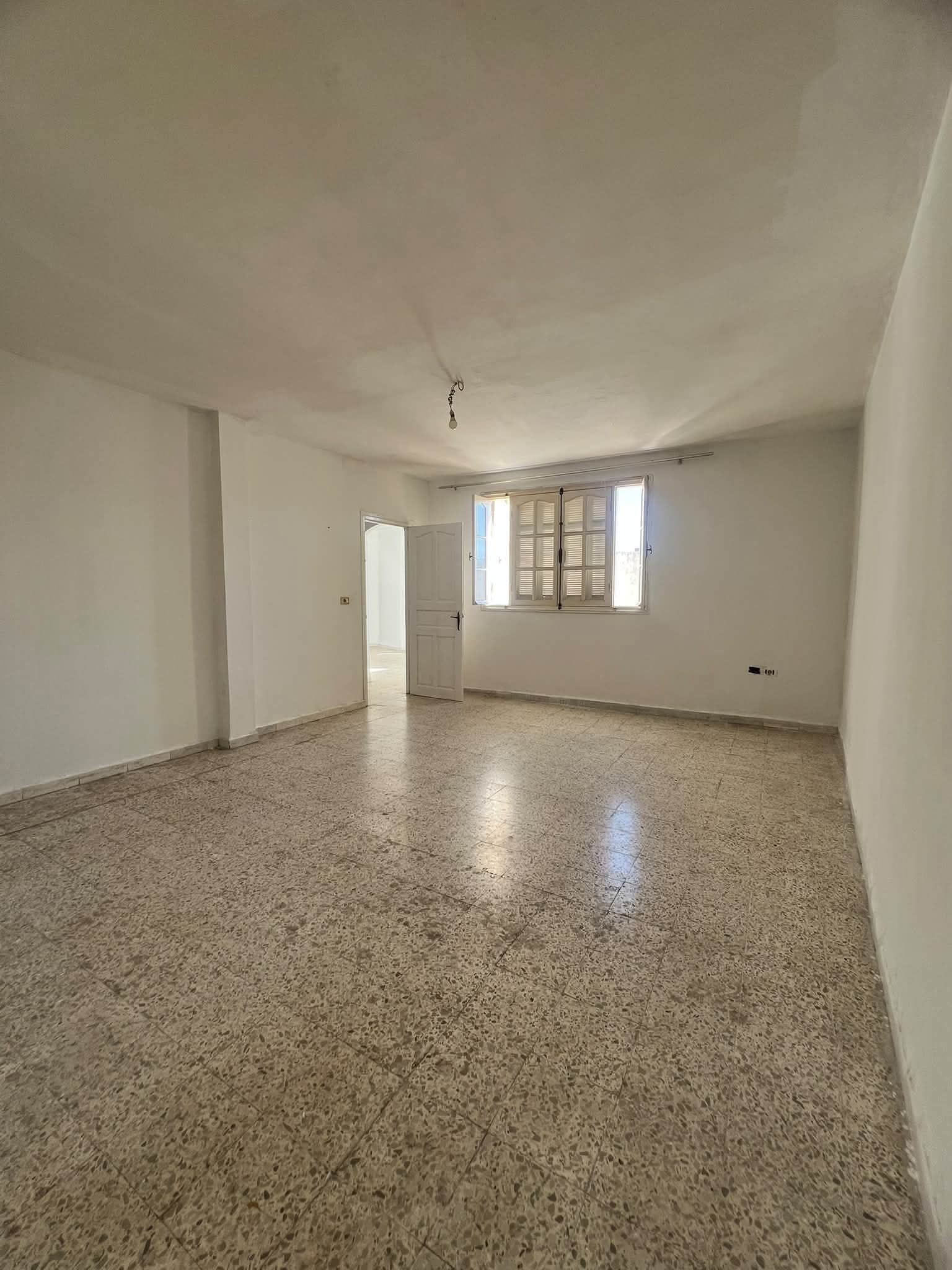 Oued Ellil&nbsp;Oued Ellil&nbsp;Vente&nbsp;Appart. 3 pi�ces&nbsp;Rare appartement � bien vivre tranquille utile