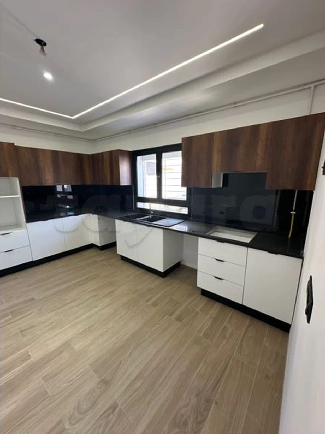 Hammam Sousse&nbsp;Hammam Sousse&nbsp;Vente&nbsp;Appart. 2 pi�ces&nbsp;Villa plus �tage toute neuf a hammam sousse