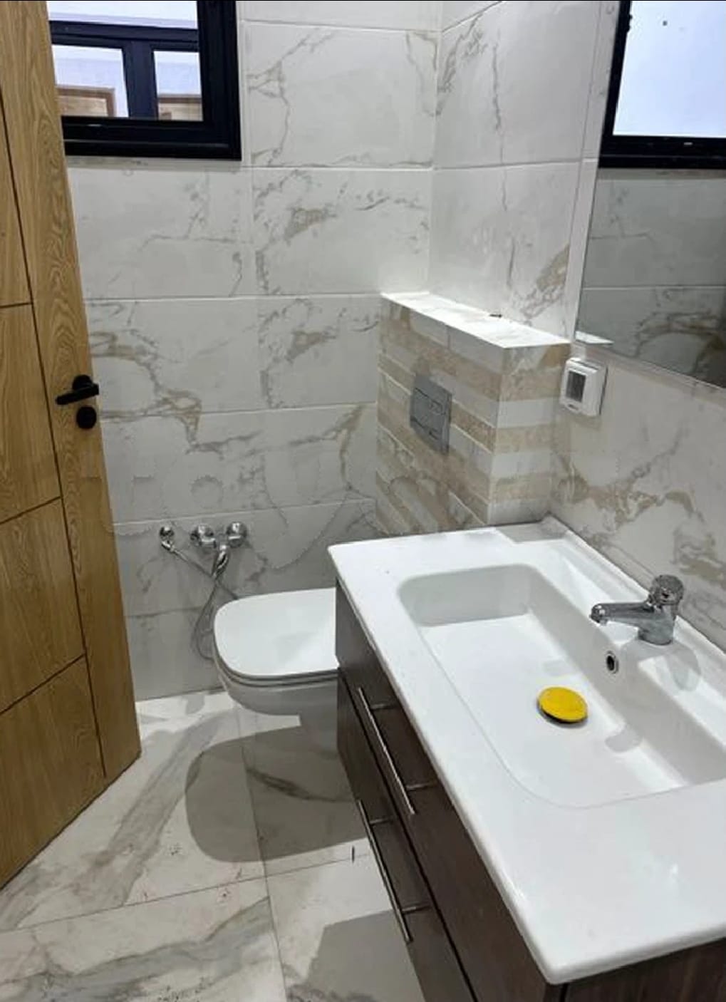 Hammam Sousse&nbsp;Hammam Sousse&nbsp;Vente&nbsp;Appart. 2 pi�ces&nbsp;Villa plus �tage toute neuf a hammam sousse