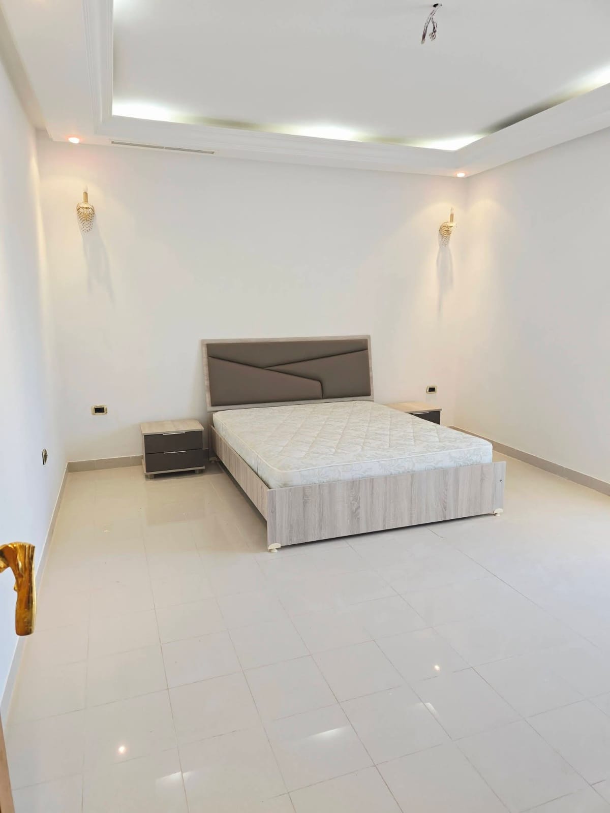 Akouda&nbsp;Chatt Meriem&nbsp;Vente&nbsp;Appart. 2 pi�ces&nbsp;Superbe villa de luxe vue sur mer � chatt meriem