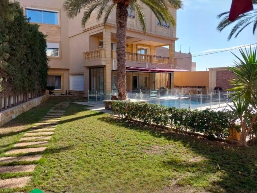 Akouda&nbsp;Chatt Meriem&nbsp;Vente&nbsp;Appart. 2 pi�ces&nbsp;Villa prestigieuse � zone touristique sousse