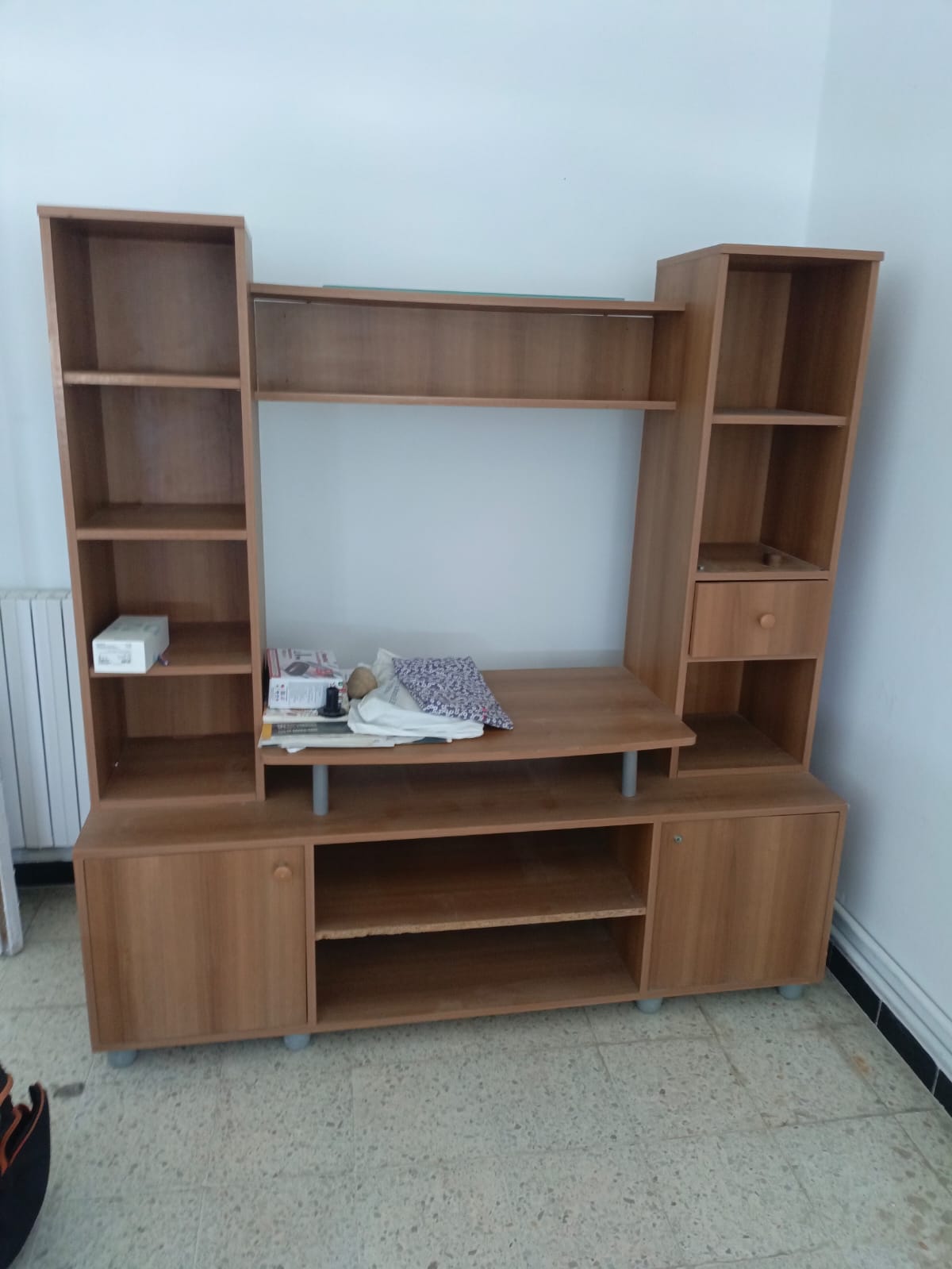 Carthage&nbsp;Salambo&nbsp;Salon - Salle � manger &nbsp;Salons&nbsp;Salon  biblioth�que  lits  garde  robe cuisini�re