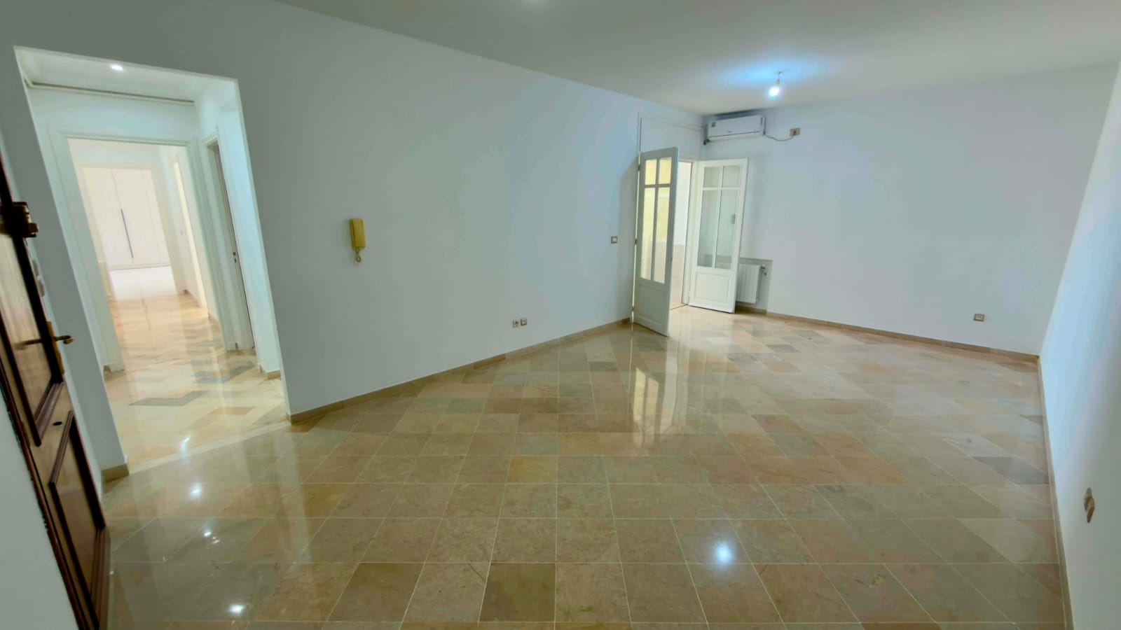 La Soukra&nbsp;La Soukra&nbsp;Location&nbsp;Appart. 2 pi�ces&nbsp;S2 ain zaghouan 7eme �tage avec ascenseur