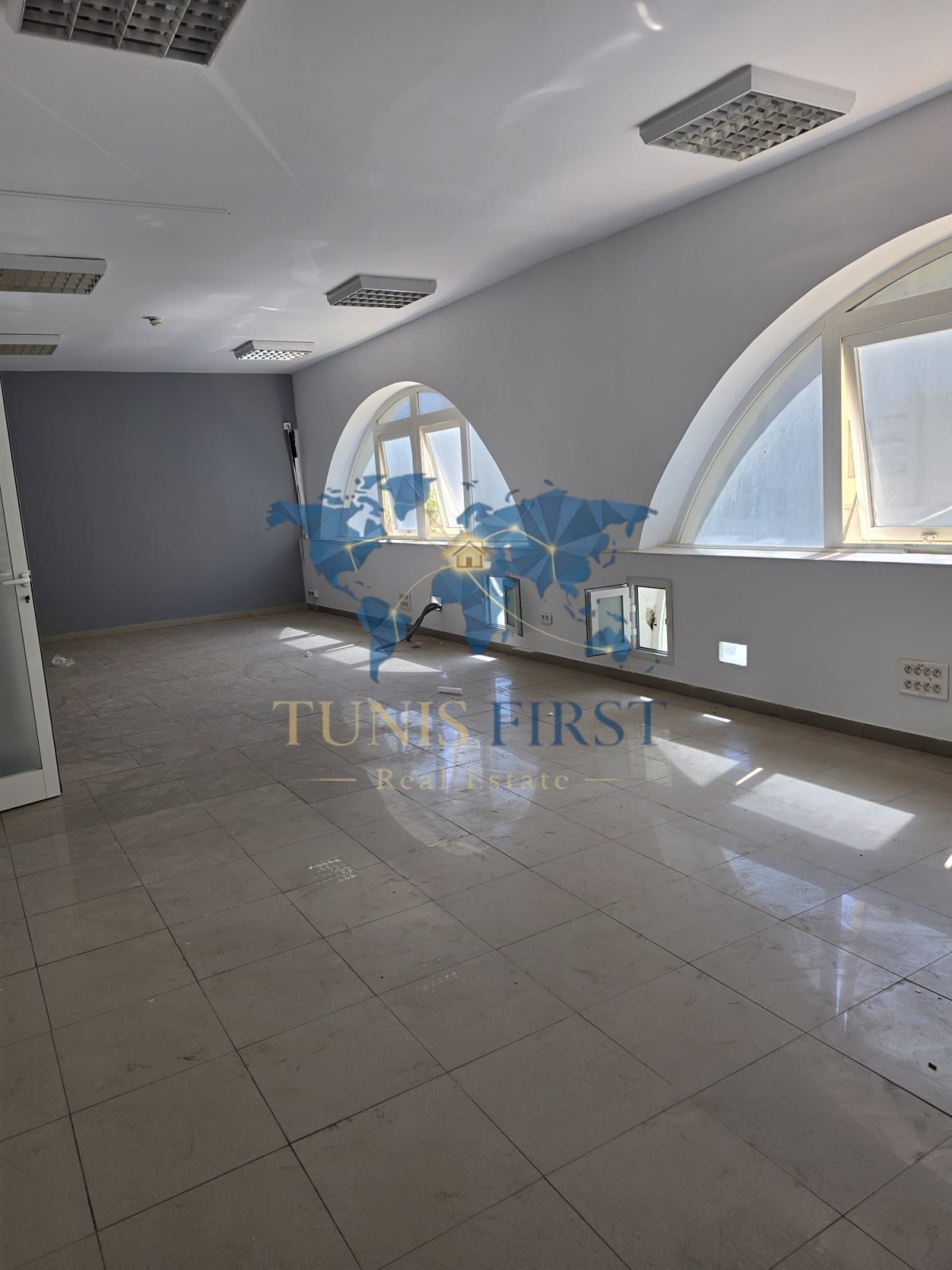 La Marsa&nbsp;Berge Du Lac&nbsp;Bureaux & Commerces&nbsp;Bureau&nbsp;Bureau de 300 m2 aux berges du lac 1